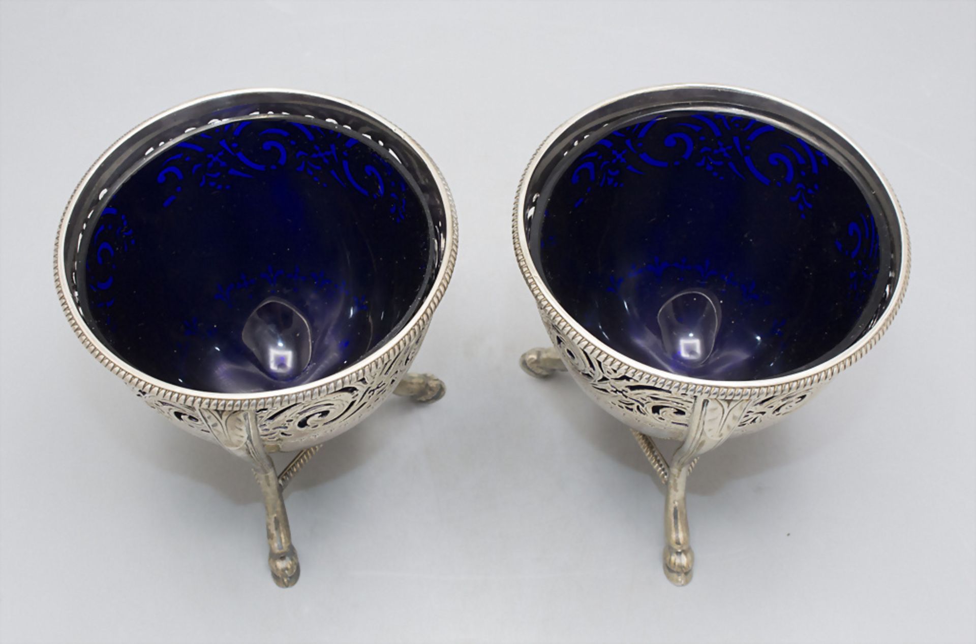 Zwei Konfitürenschalen / A pair of silver jam dishes, John Wakelin & Wm. Taylor, London, 1785 - Bild 3 aus 7