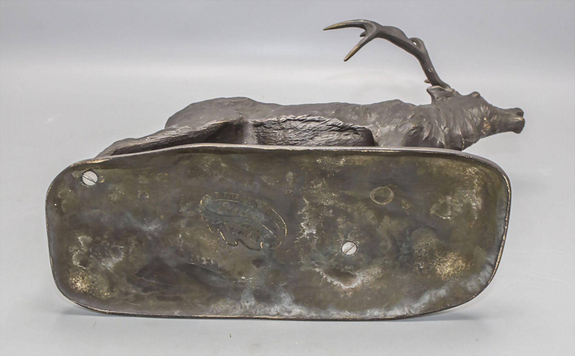 Bronzeplastik 'Röhrender Hirsch' / A bronze sculpture of a roaring stag, 20. Jh. - Bild 4 aus 6