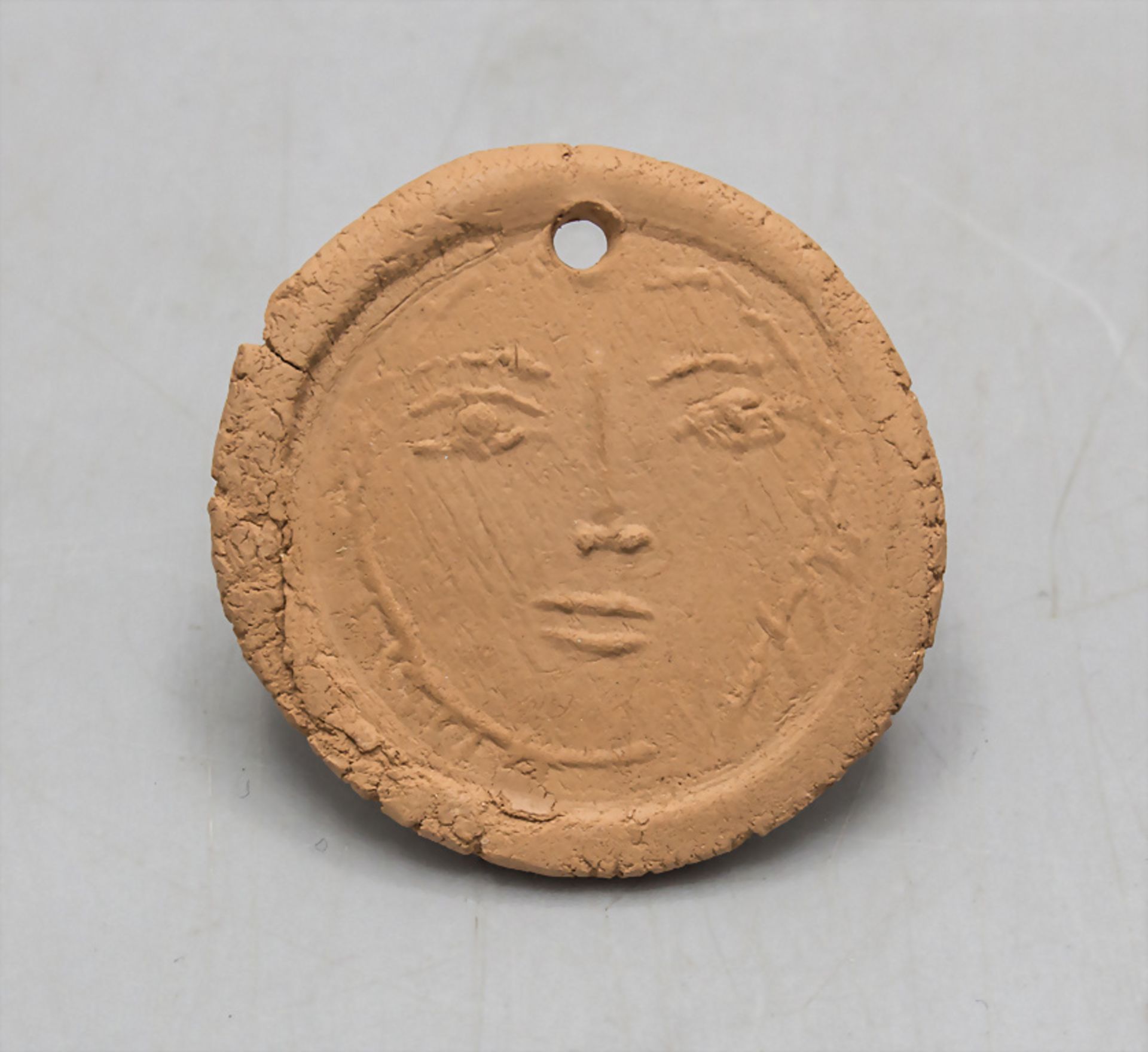 Pablo PICASSO (1881-1973), Keramikplakette 'Visage de femme' / A ceramic plaque 'Face of a ...