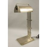 Bauhaus-Design Tischlampe / A Bauhaus design desk lamp, Entwurf um 1925