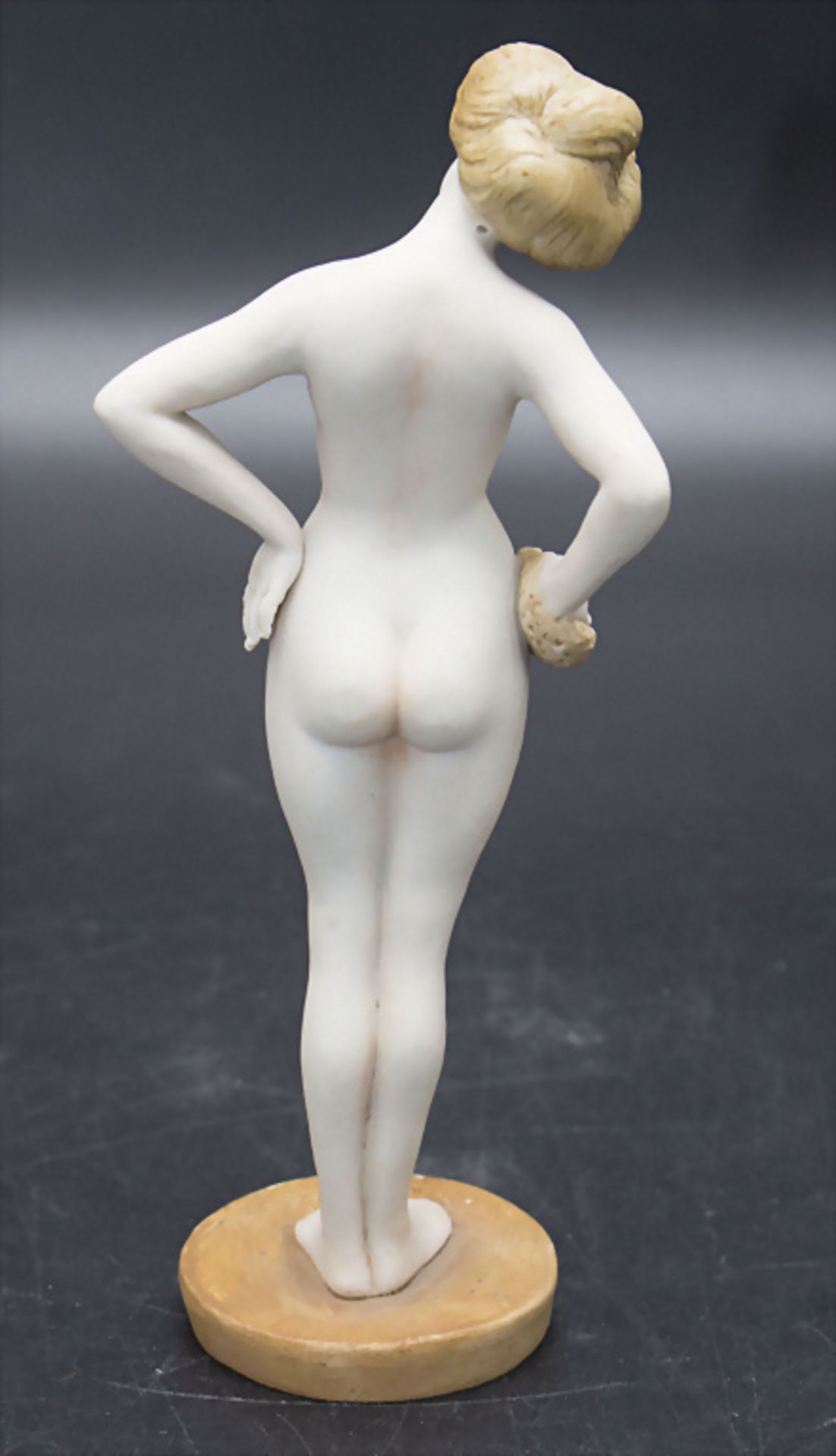Jugendstil Akt einer jungen Badenden / An Art Nouveau nude of a bathing woman, wohl Limoges, ... - Bild 3 aus 5