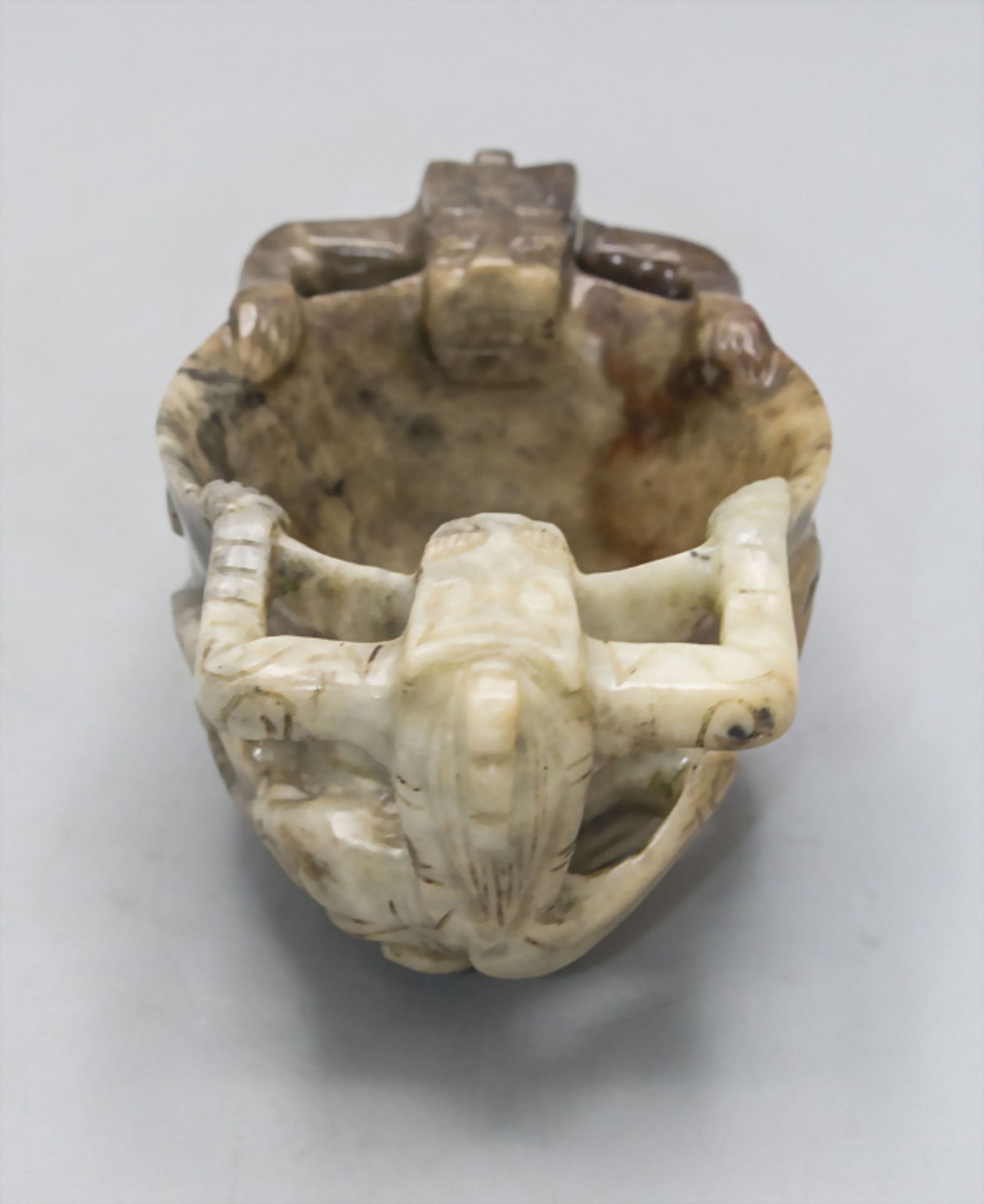 Jadeschale / A jade bowl, China, Qing-Dynastie (1644-1911), 18./19. Jh. - Image 4 of 8