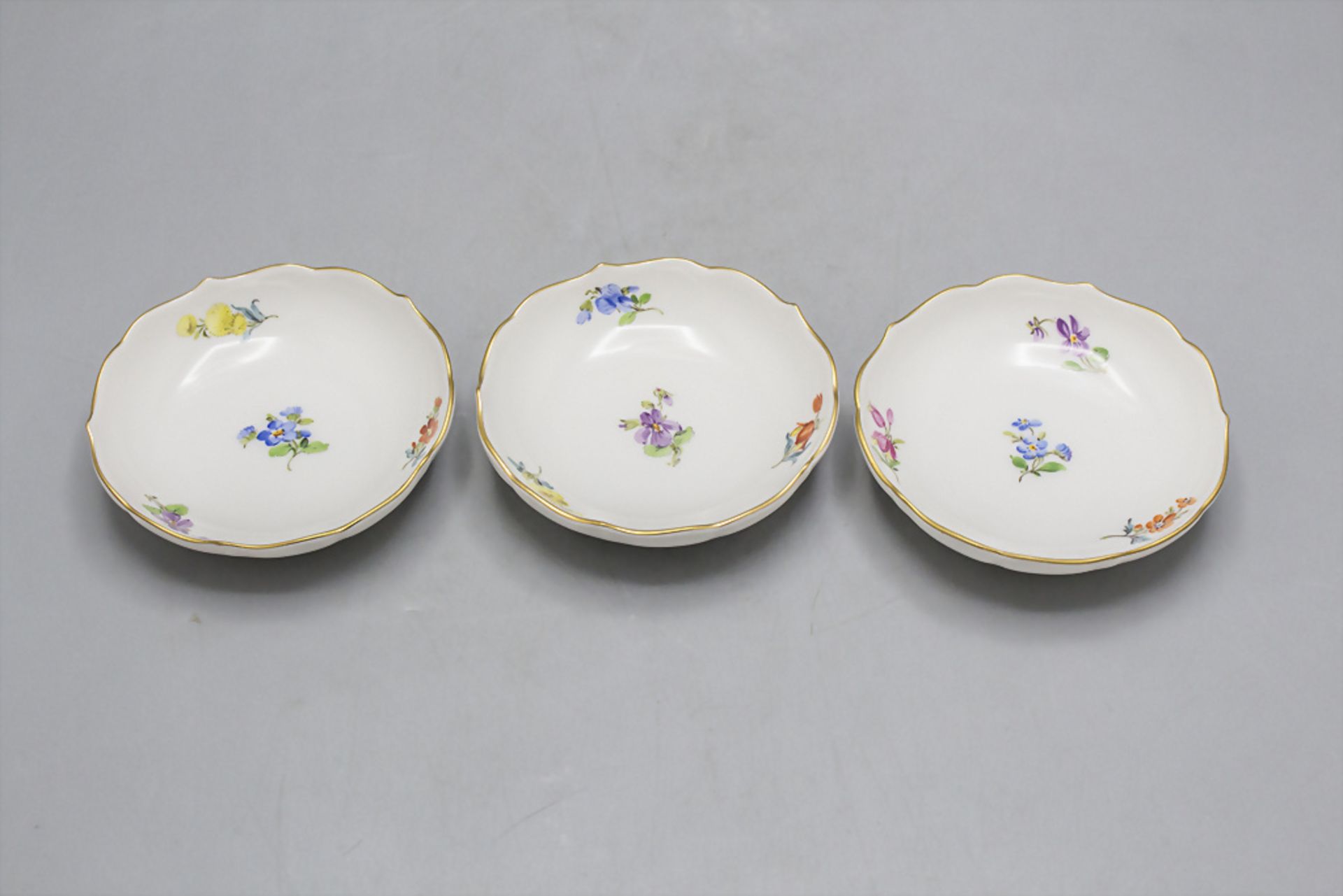 3 Butterschälchen mit Blumendekor / 3 butter dishes with flowers, Meissen, 2. Hälfte 20. Jh.