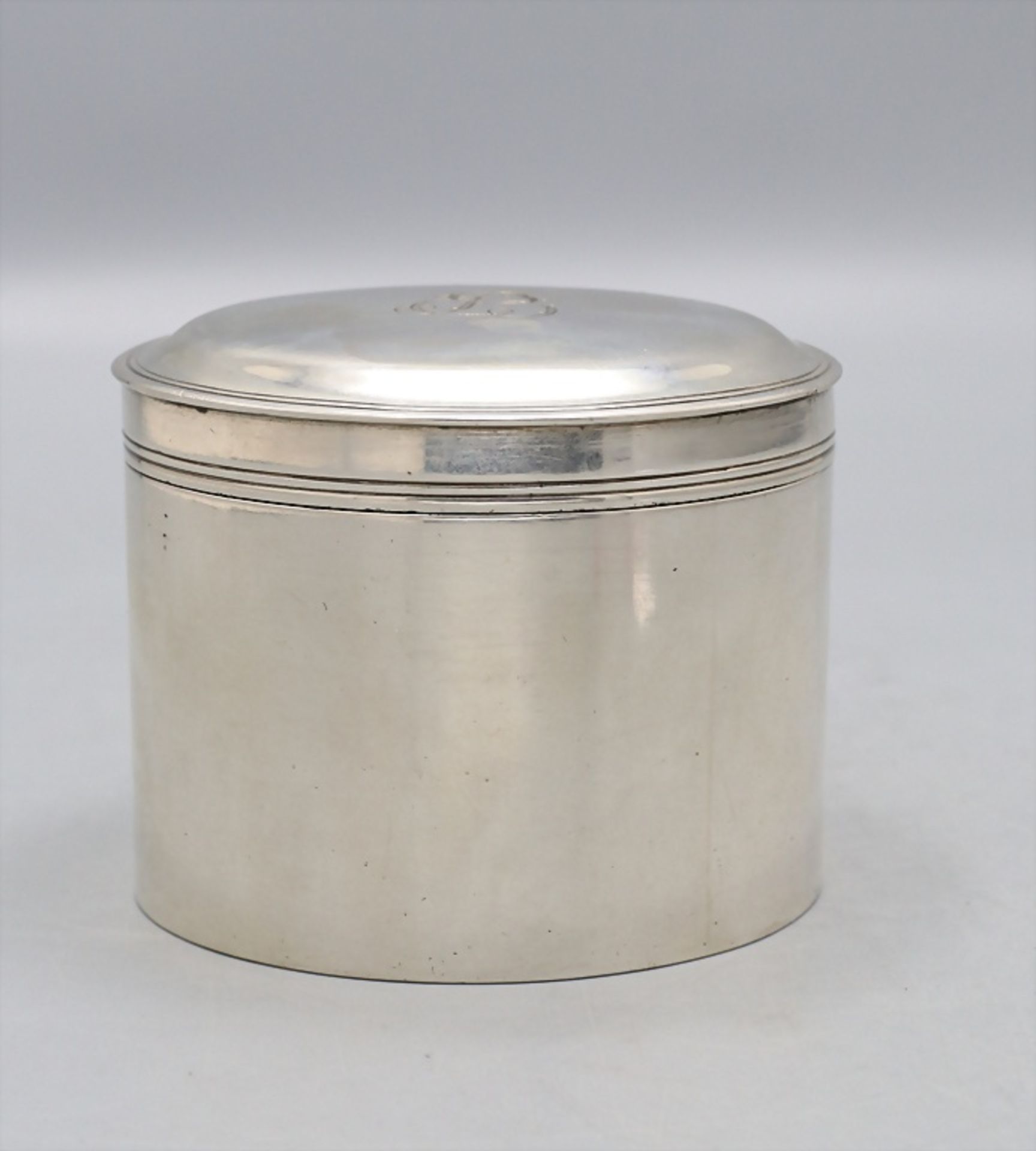 Runde Empire Deckeldose / An Empire silver box with lid, A. Kreizinger, Wien, 1802