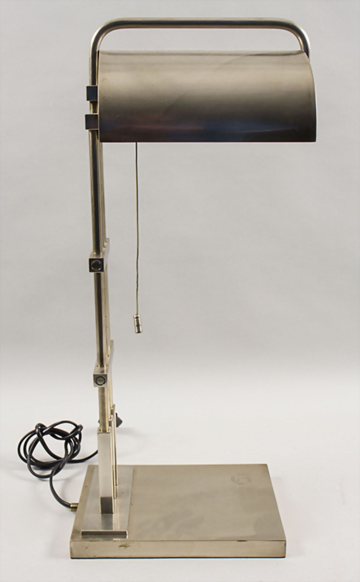 Bauhaus-Design Tischlampe / A Bauhaus design desk lamp, Entwurf um 1925 - Image 3 of 8