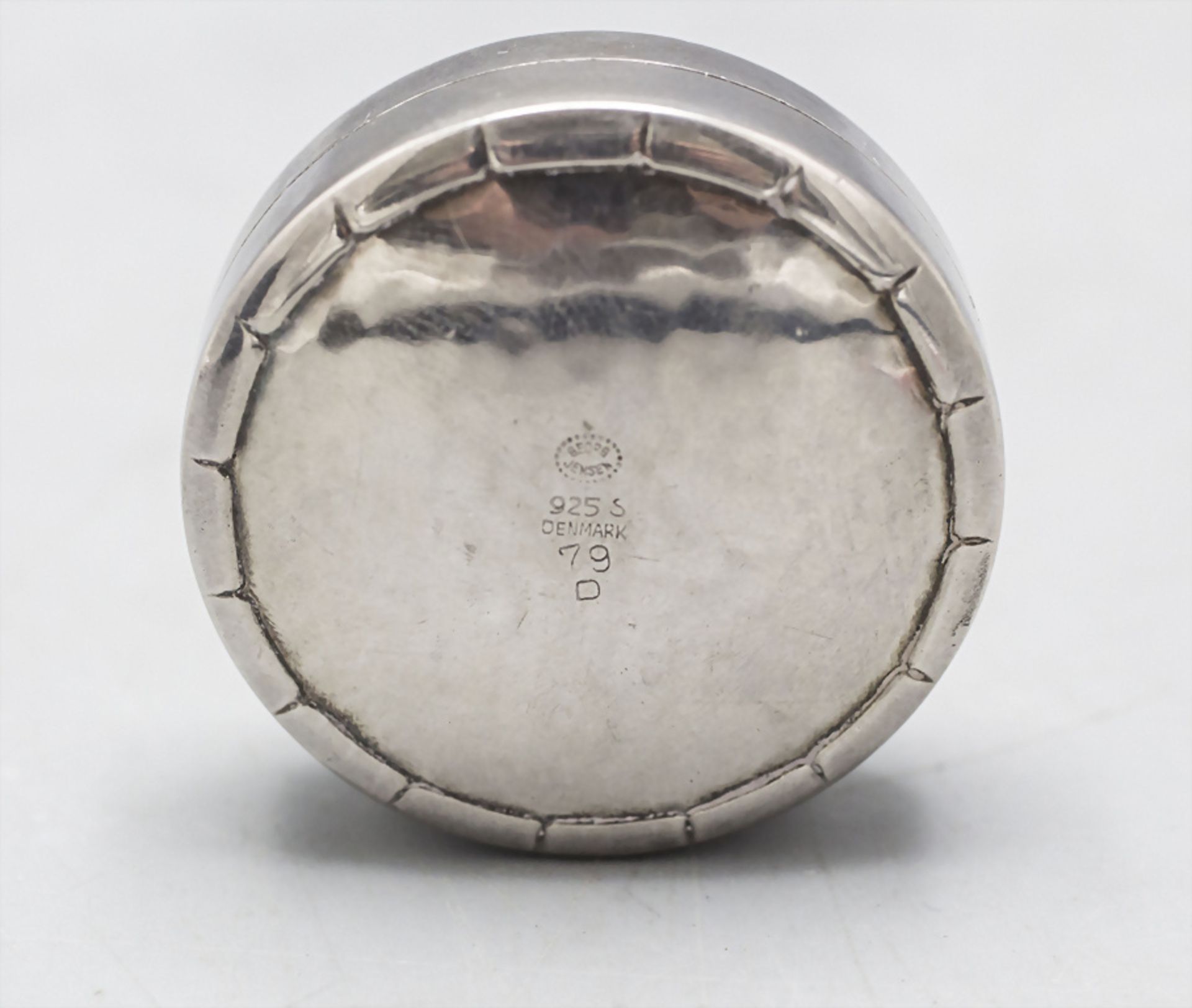 Pillendose Nr. 79 / A silver pill box No. 79, Georg Jensen, Copenhagen, nach 1945 - Bild 2 aus 4