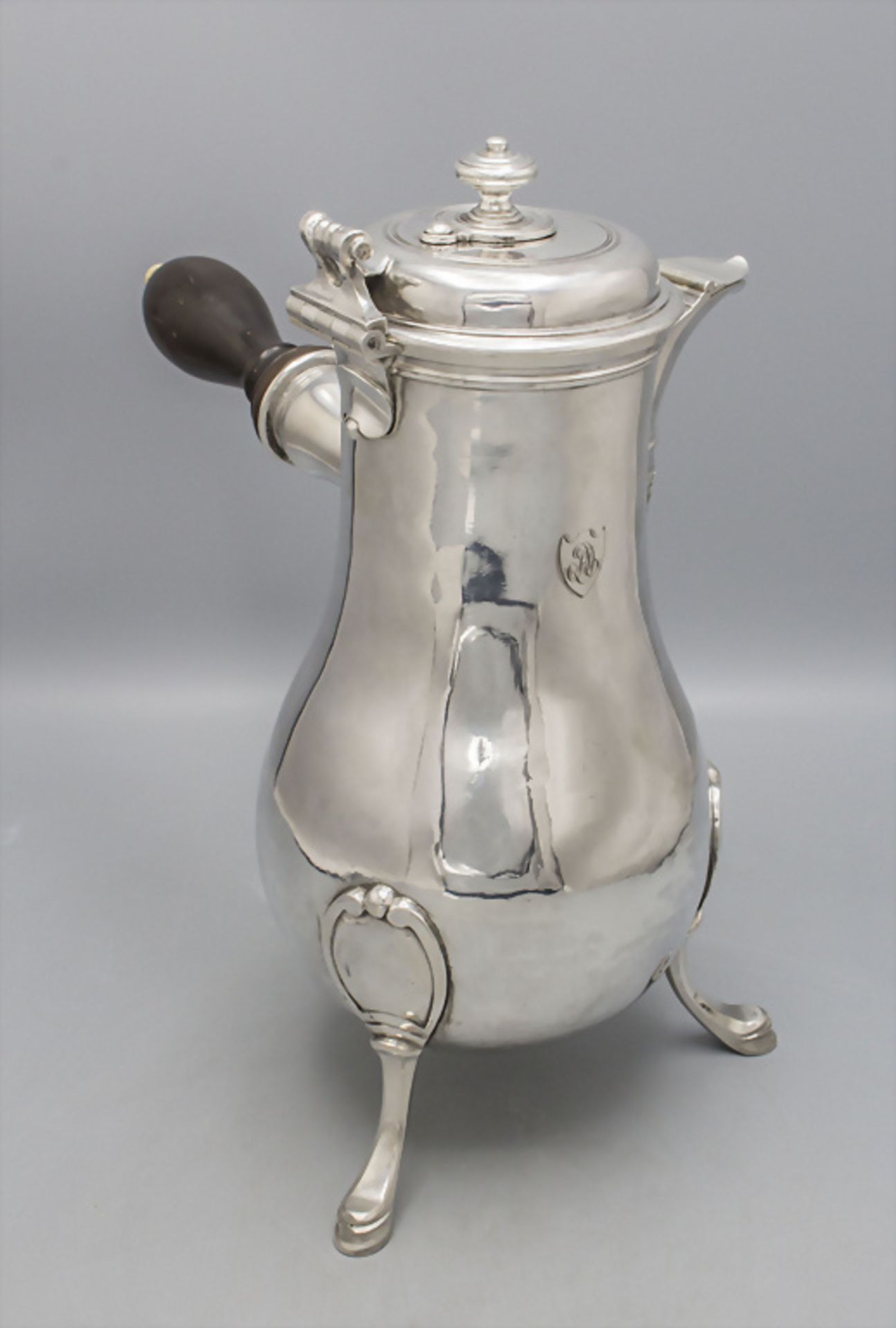 Barock Schokoladenkanne / A Baroque silver chocolatiere, Vincent Bréant, Paris, 1772-1774 - Bild 3 aus 7