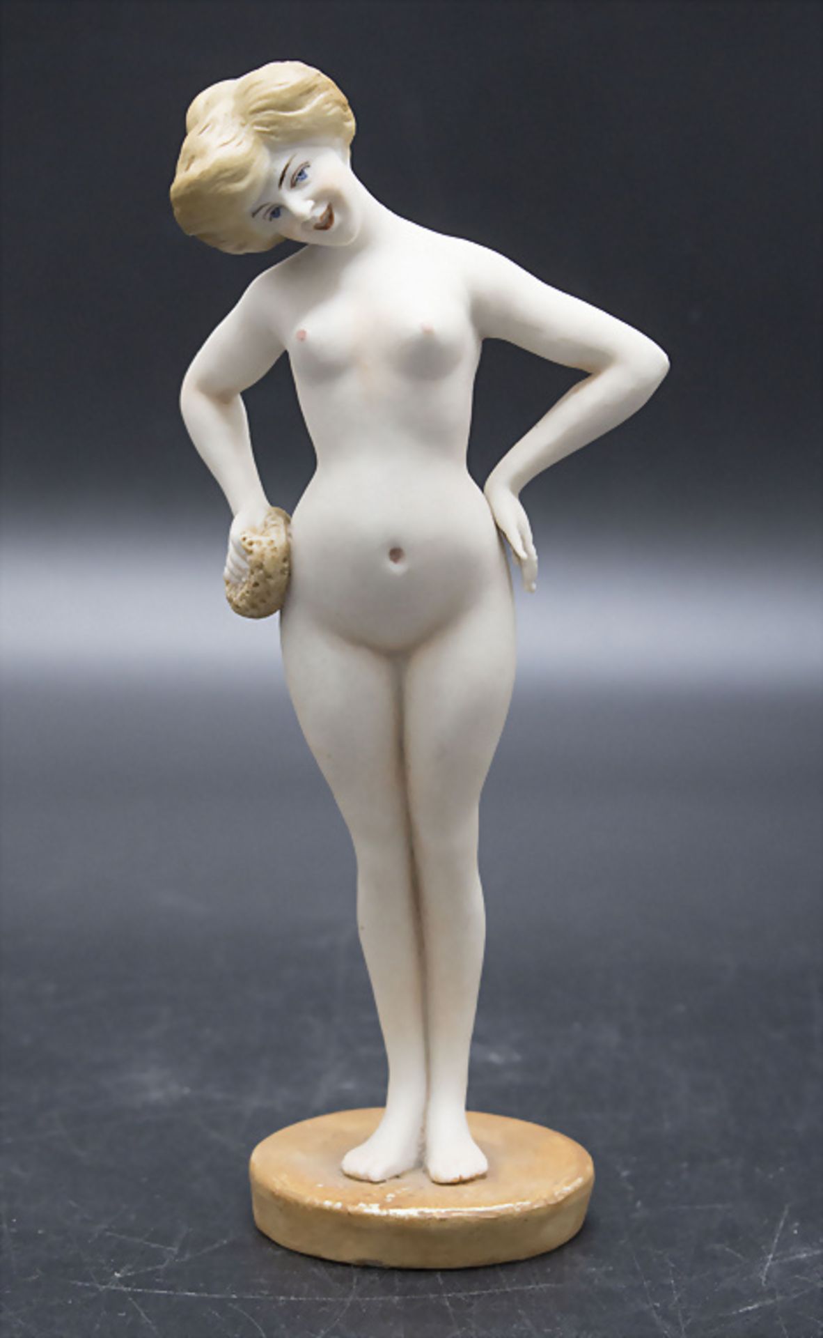 Jugendstil Akt einer jungen Badenden / An Art Nouveau nude of a bathing woman, wohl Limoges, ...