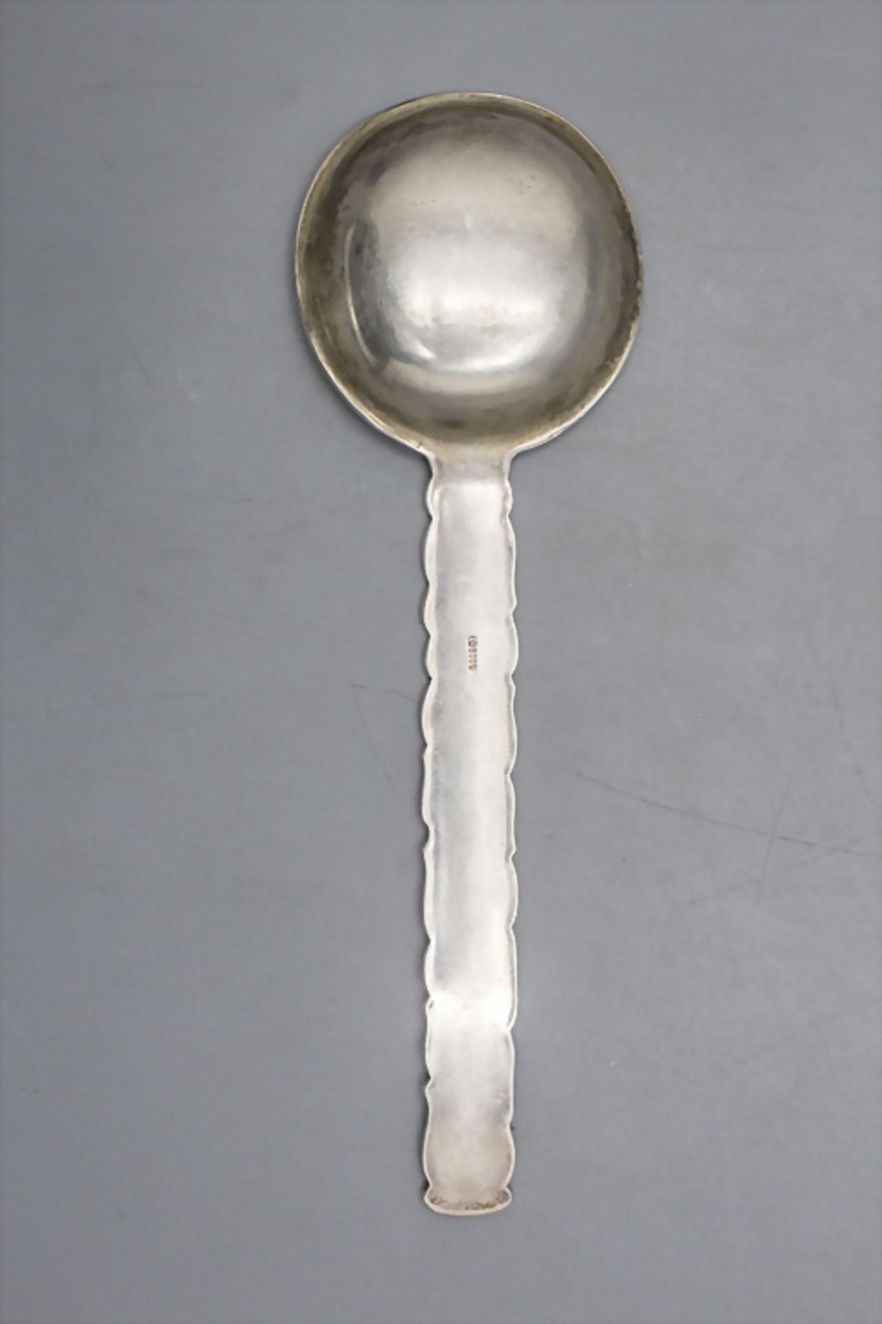 Art Déco Sahnelöffel mit Vogeldekor / An Art Deco silver serving spoon with birds, Bruckmann & ... - Bild 2 aus 4