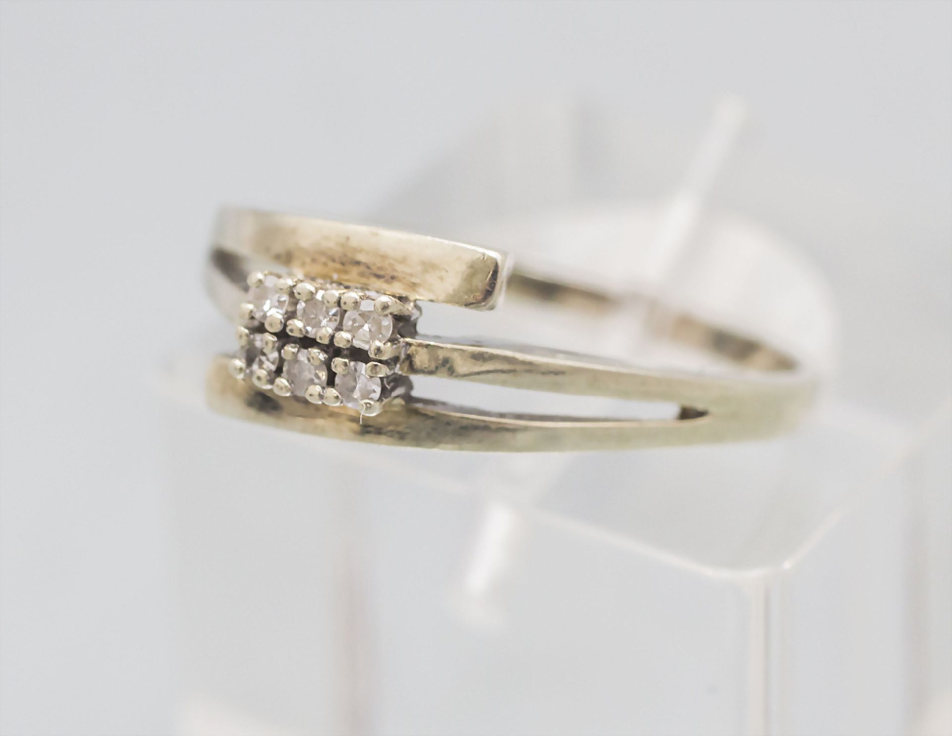 Damenring mit Diamanten / A ladies 8 ct gold ring with diamonds