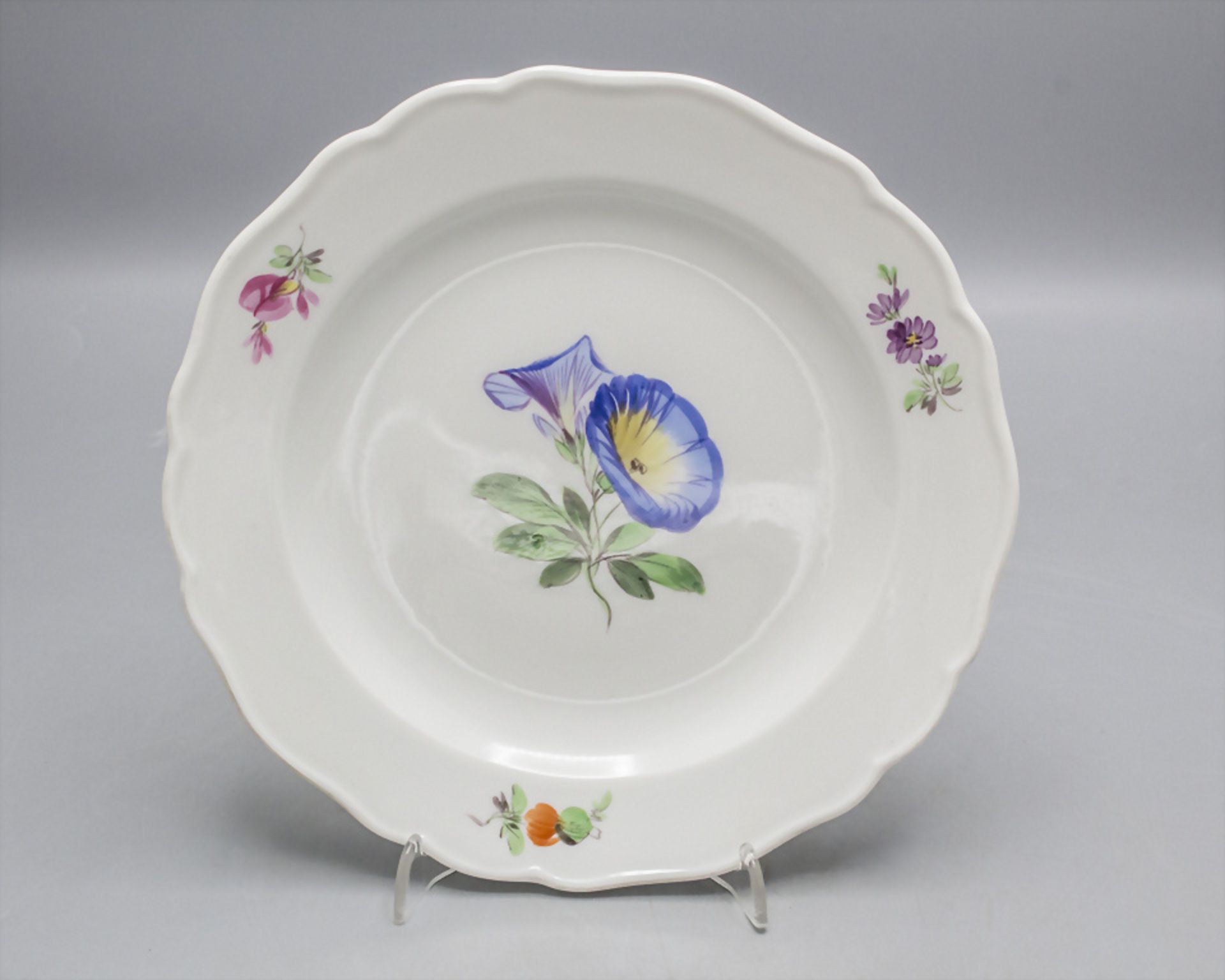 5 Teller mit Blumenmalerei / 5 plates with different flowers, Meissen, Mitte/Ende 19. Jh. - Bild 3 aus 4