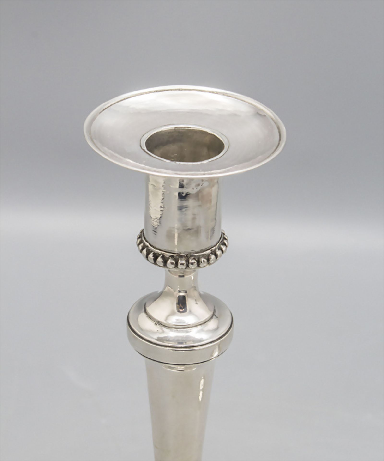 Paar Reiseleuchter / A pair of silver travel candlesticks, Zaragoza, 18. Jh. - Bild 3 aus 6