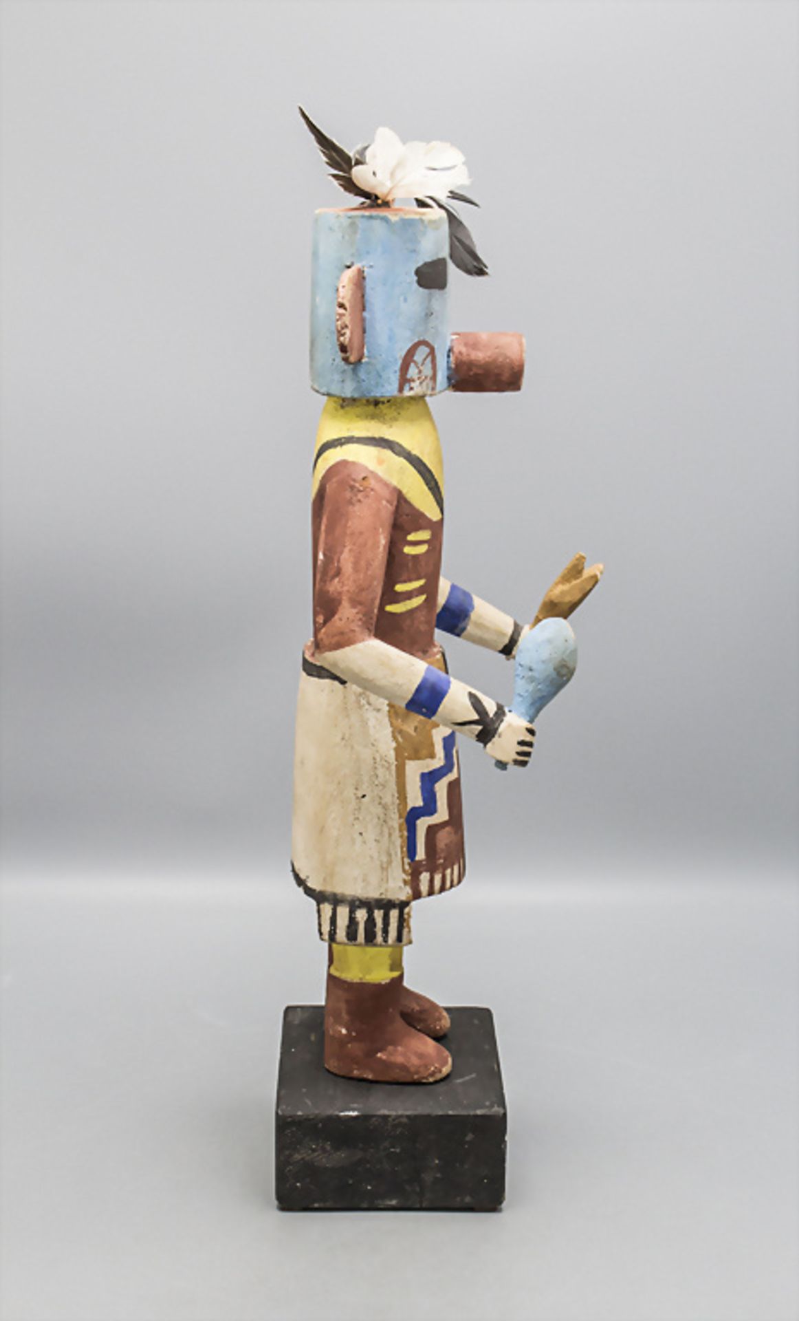 Kachina-Puppe / A Kachina doll, Hopi, Nordamerika, Mitte 20. Jh. - Bild 4 aus 5