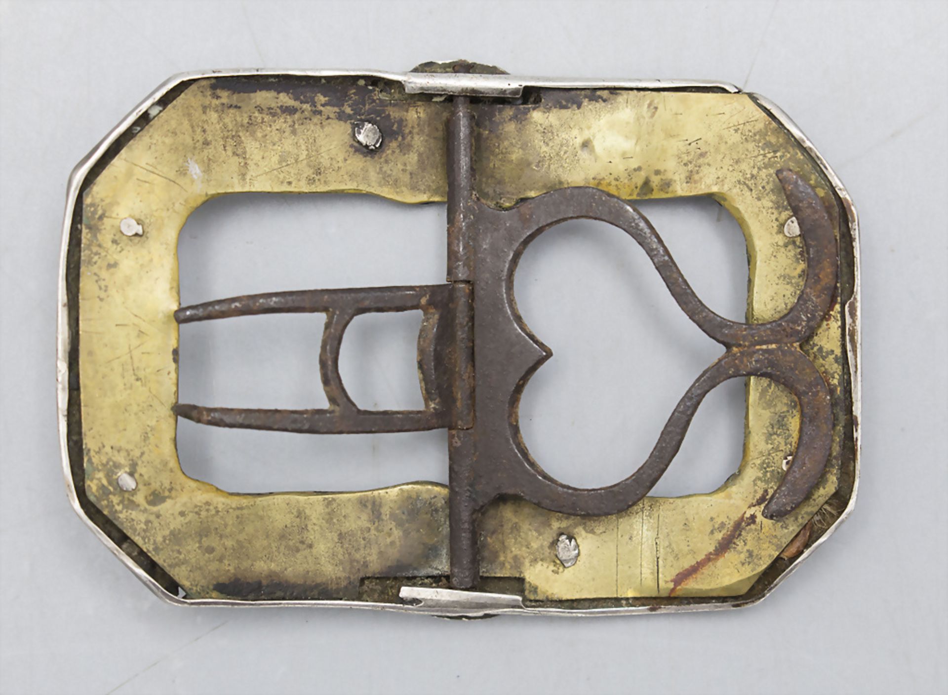 Silber Gürtelschließe / A silver belt buckle, Anfang 19. Jh. - Bild 2 aus 2