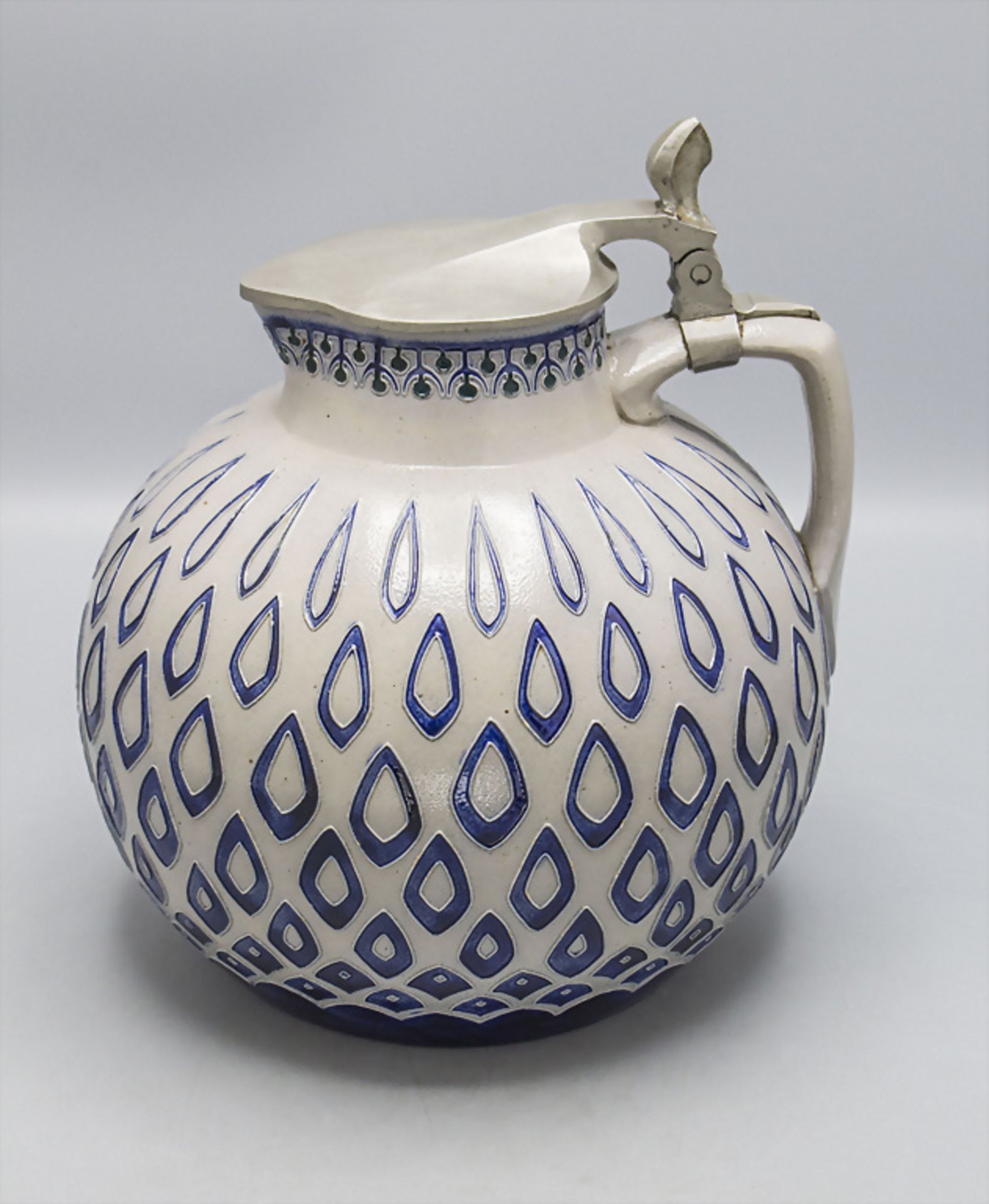 Jugendstil Steinzeug Schenkkrug / An Art Nouveau stoneware jug, Richard Riemerschmid ...