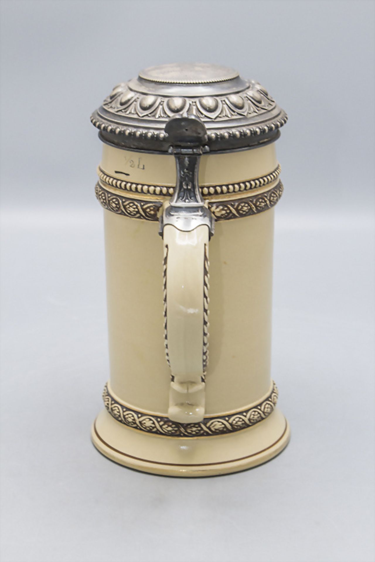 Bierkrug / A beer mug with silver lid, Villeroy & Boch, Mettlach, um 1889 - Image 3 of 6