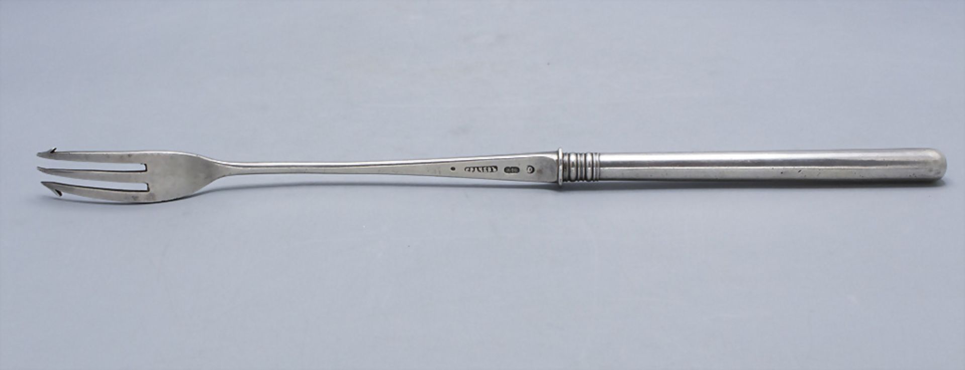 Gurkengabel / A silver cucumber fork, Gebr. Grachev, St. Petersburg, um 1900 - Bild 4 aus 5