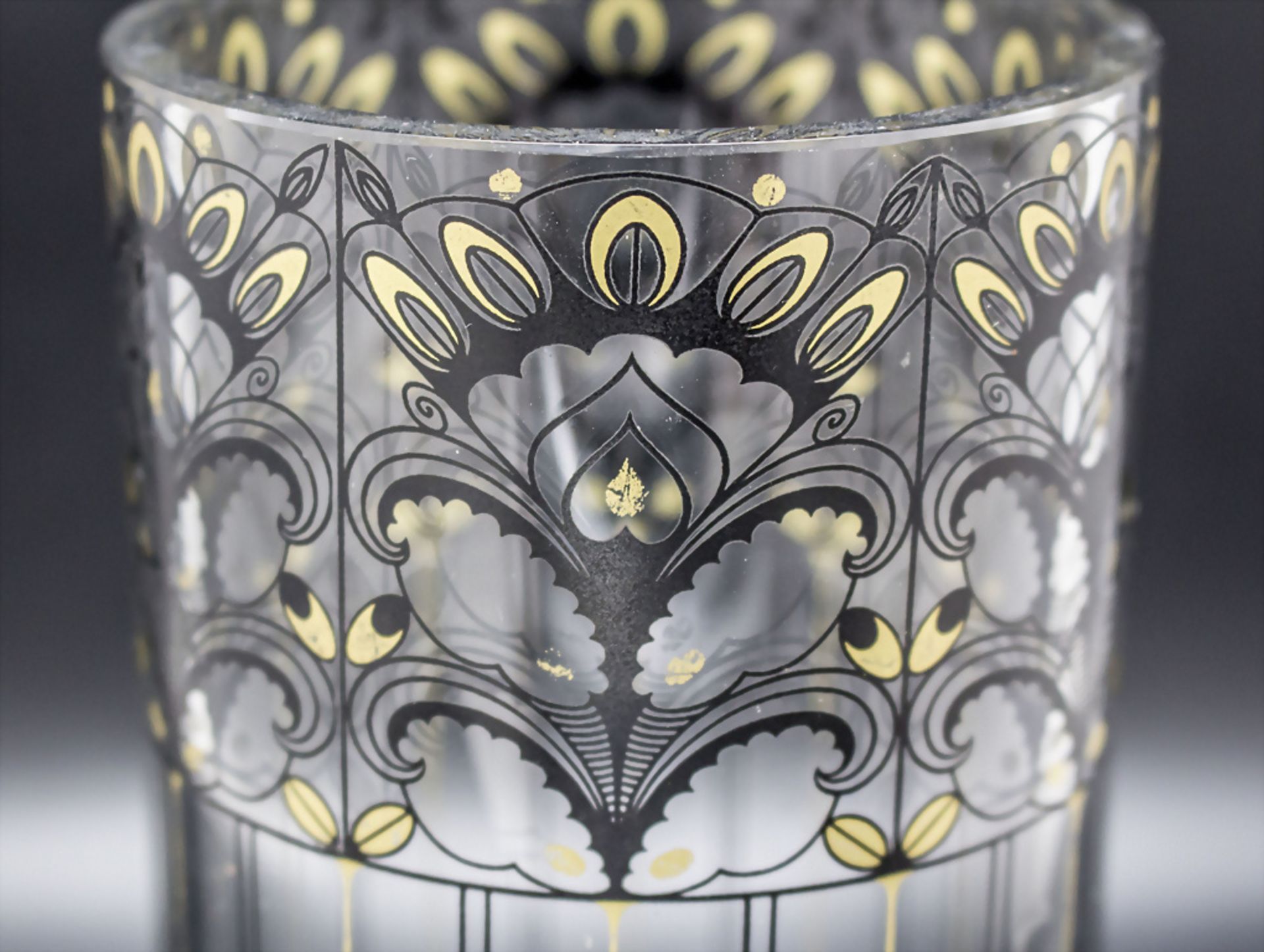 Vase mit Jugendstil Schwarzlotmalerei / A glass vase with Art Nouveau pattern, Rosenthal, um 1920 - Image 2 of 3