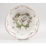 Große Schale mit Paradiesvogel / A large bowl with a paradise bird, Meissen, um 1770