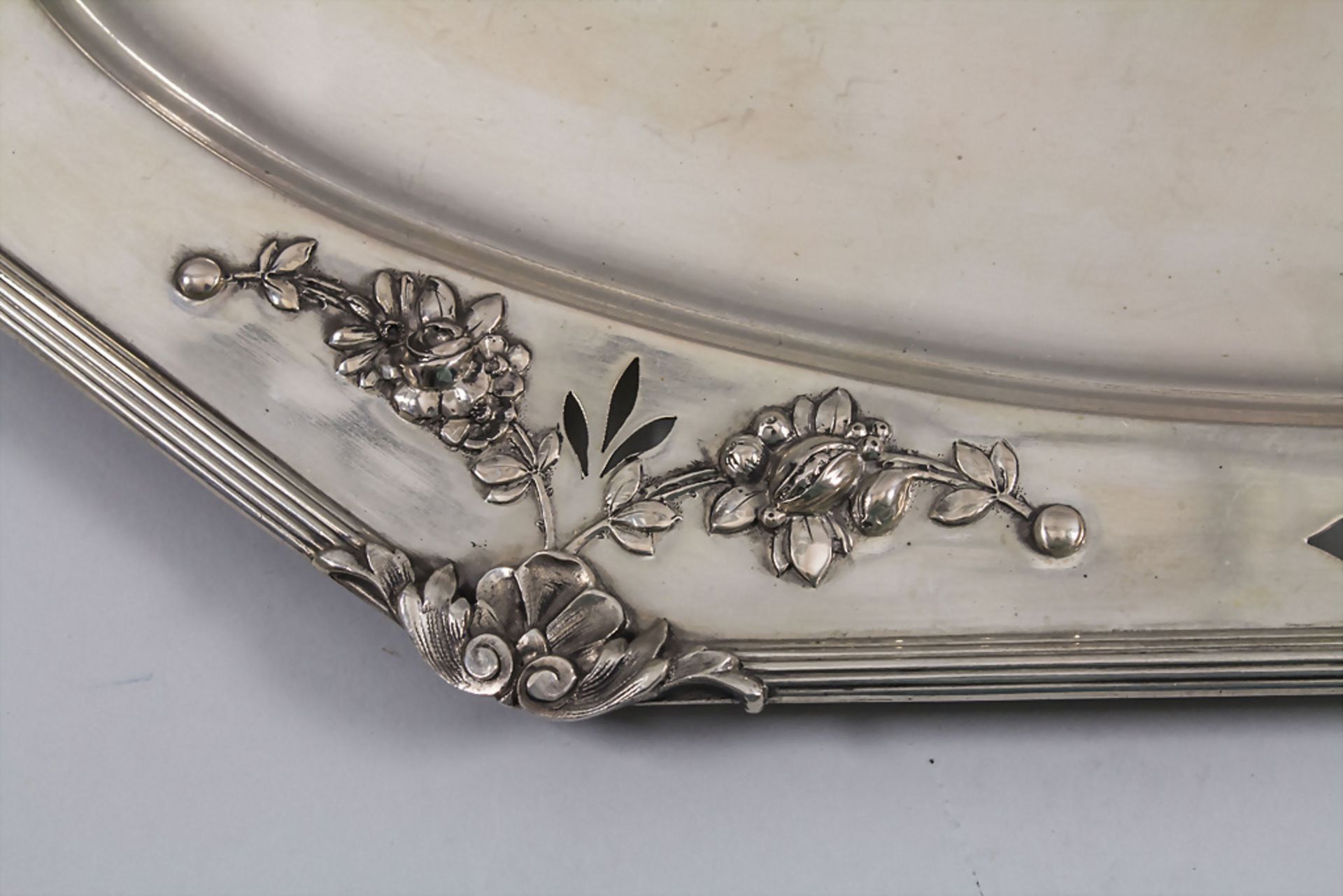 Großes Tee-Tablett / A large silver tea tray, Wien, um 1900 - Bild 5 aus 6