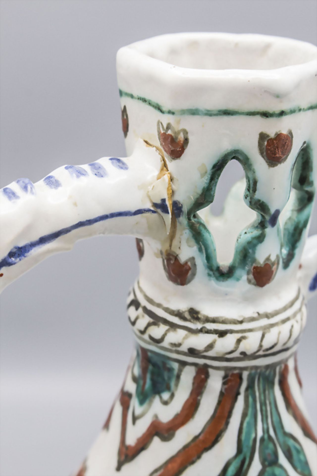 Seltene Fayence Kanne / A faience jug, wohl Iznik, Türkei, 18./19. Jh. - Bild 5 aus 6