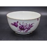 Schale / Kumme mit feiner Purpurmalerei / A bowl with finely painted purple flowers, Meissen, ...