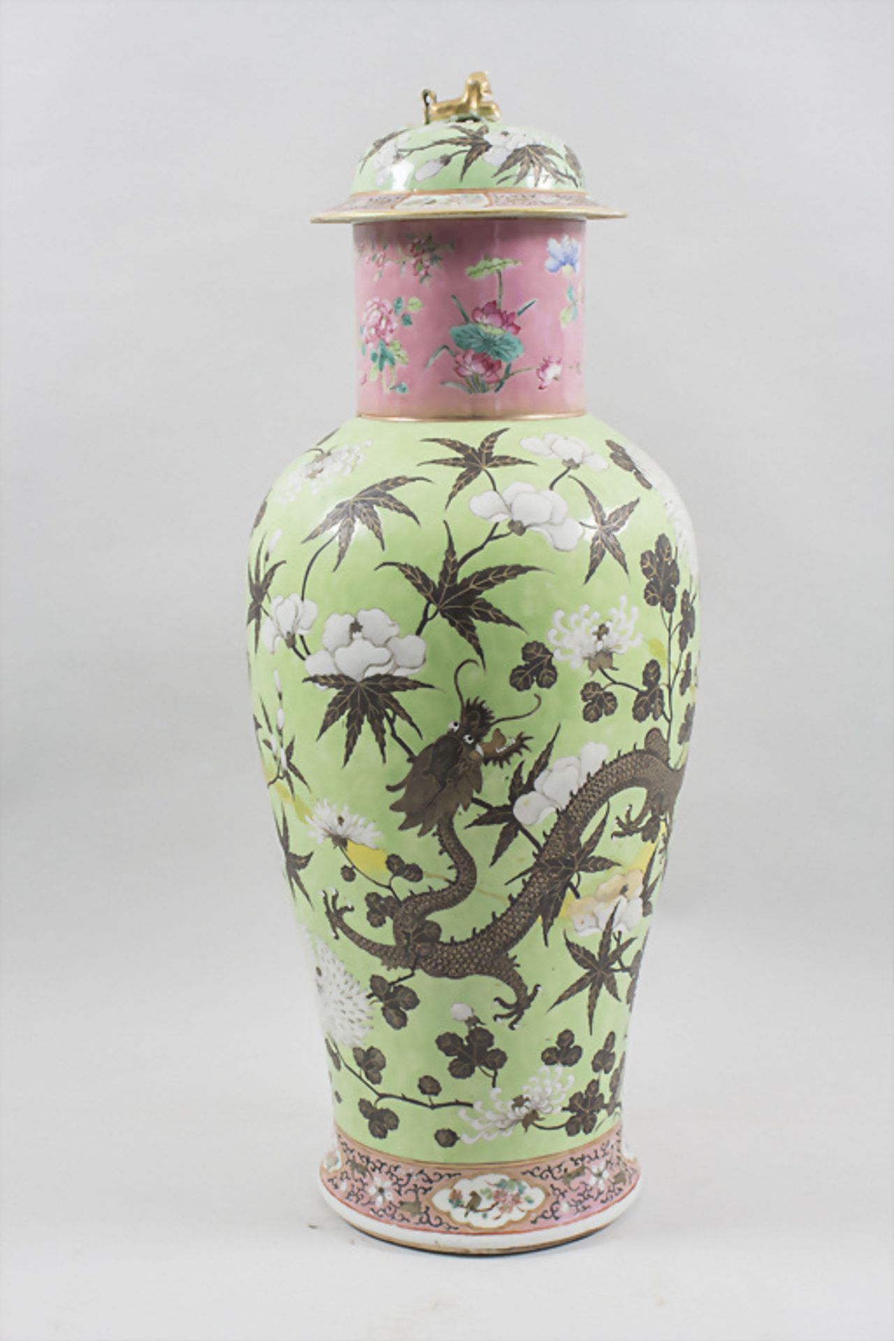 Große Drachen-Deckelvase / A large lidded dragon vase, China, Qing Dynastie (1644-1911), ... - Image 3 of 11