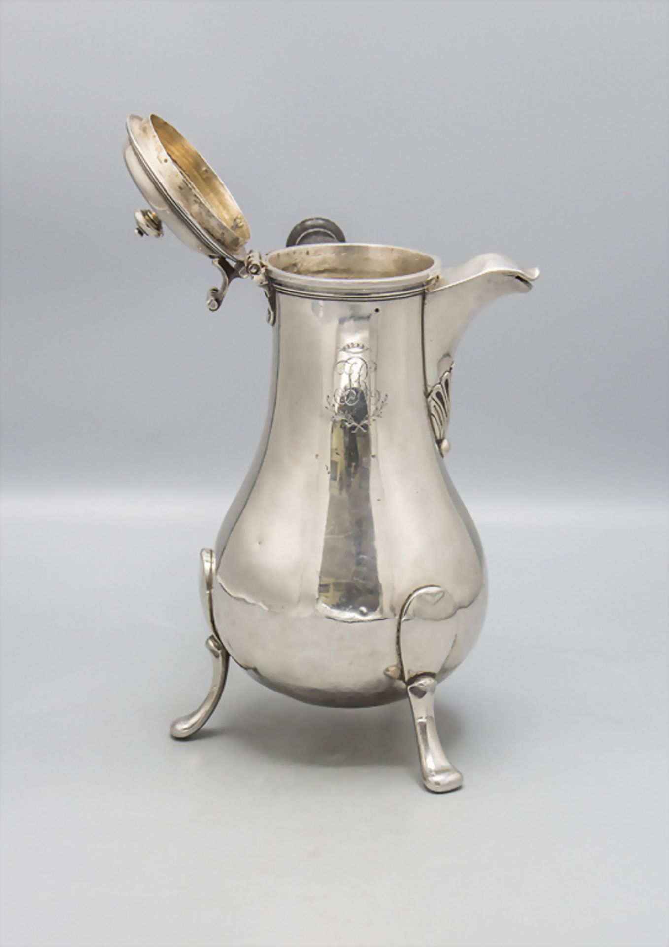Barock Kaffeekanne / A Baroque silver coffee pot, Jacques Chambert, Versailles, 1764 - Bild 2 aus 9
