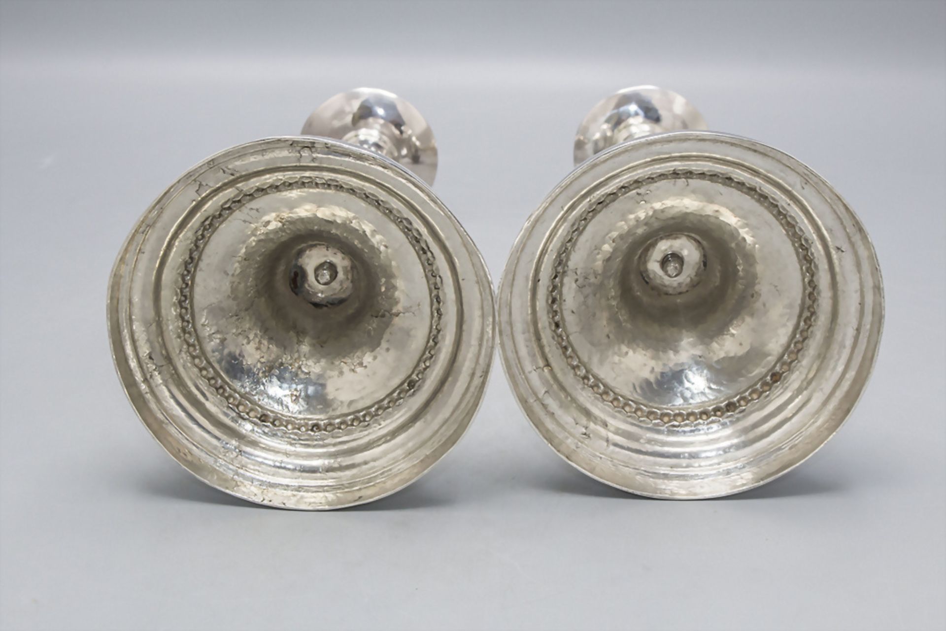 Paar Reiseleuchter / A pair of silver travel candlesticks, Zaragoza, 18. Jh. - Bild 4 aus 6