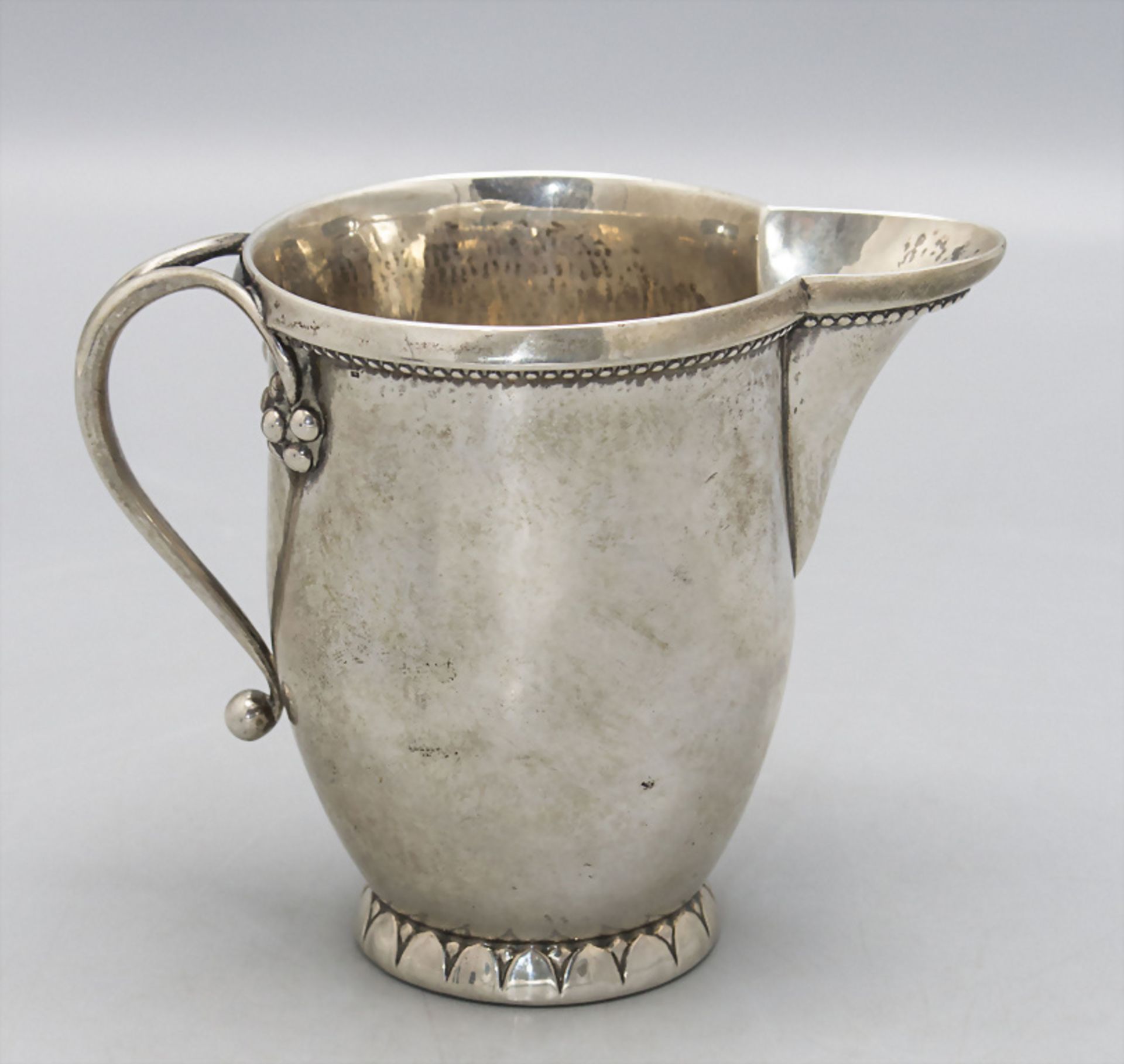 Jugendstil Sahnekännchen Nr. 32 / An Art Nouveau silver creamer no. 32, Georg Jensen, ... - Bild 4 aus 7