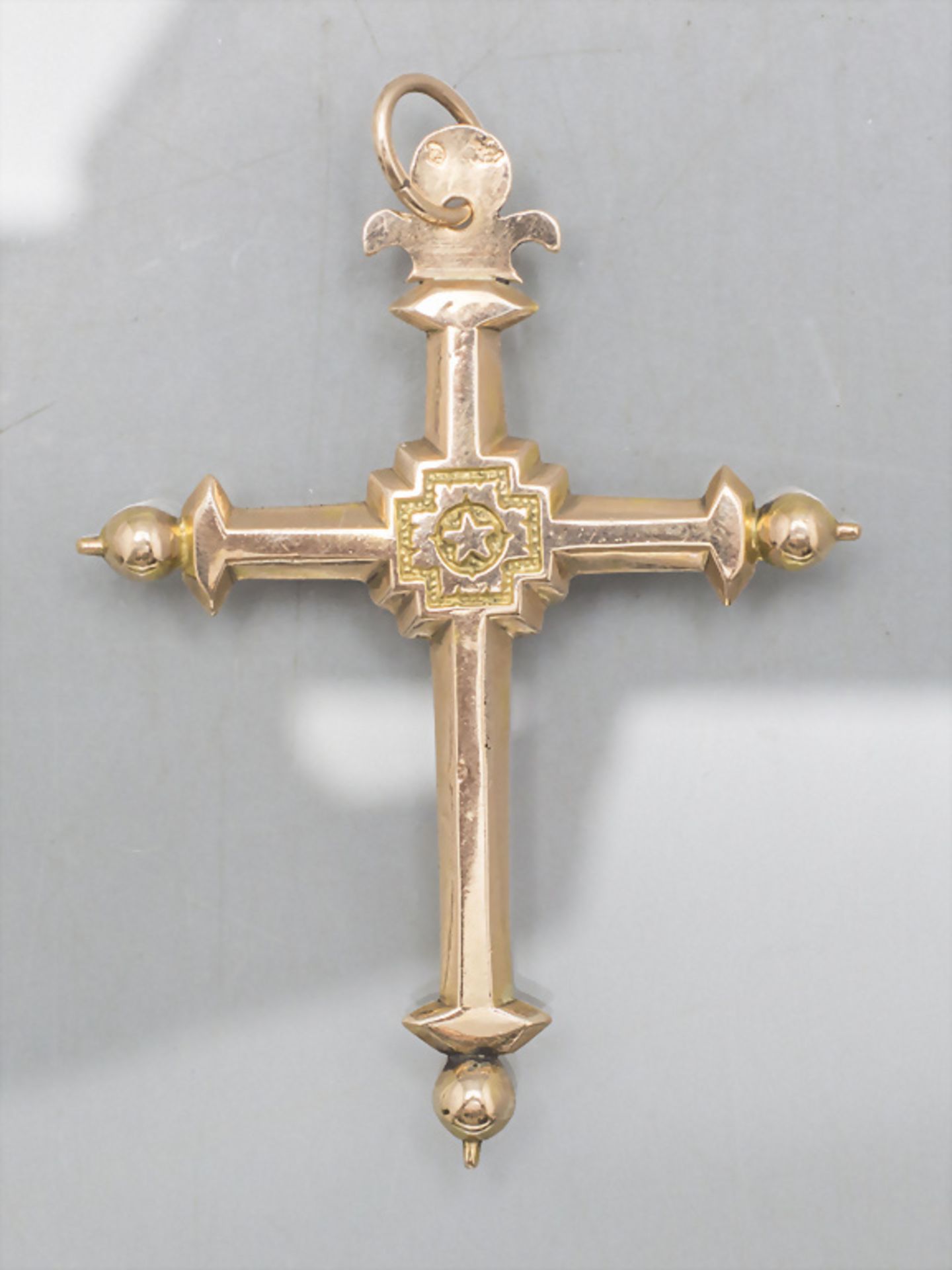 Kreuzanhänger / An 18 ct gold cross pendant, Frankreich, 19. Jh. - Image 2 of 2