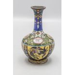 Kleine Cloisonné-Vase / A small cloisonné vase, 19./20. Jh.