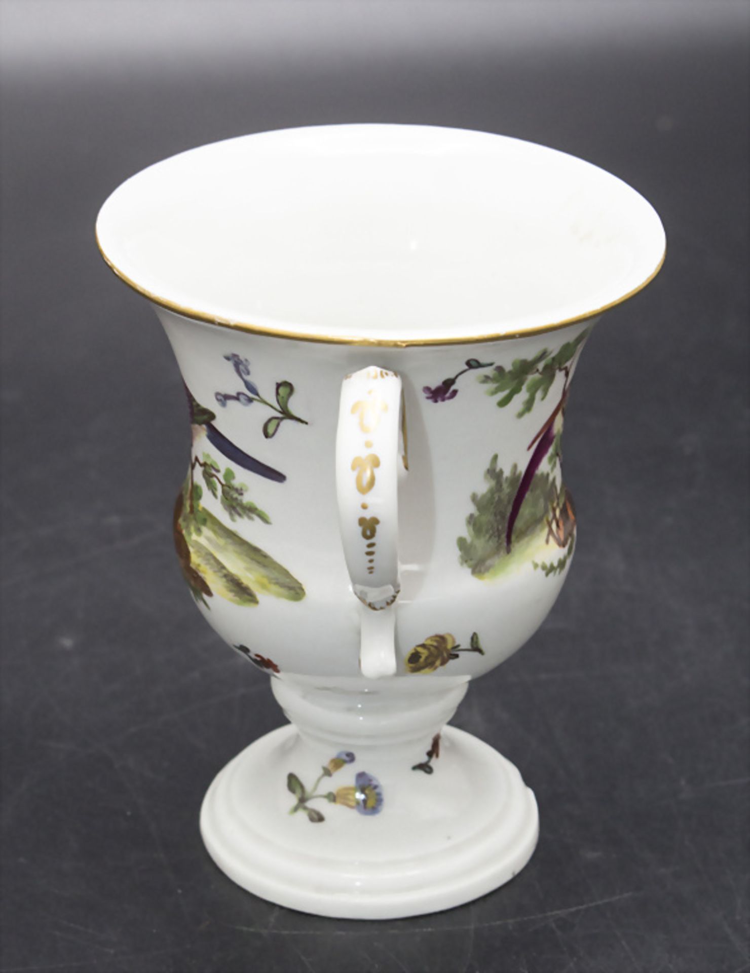 Kleine Kratervase mit Henkeln und Vogelmalerei / A small footed vase with handles and birds, ... - Image 2 of 5
