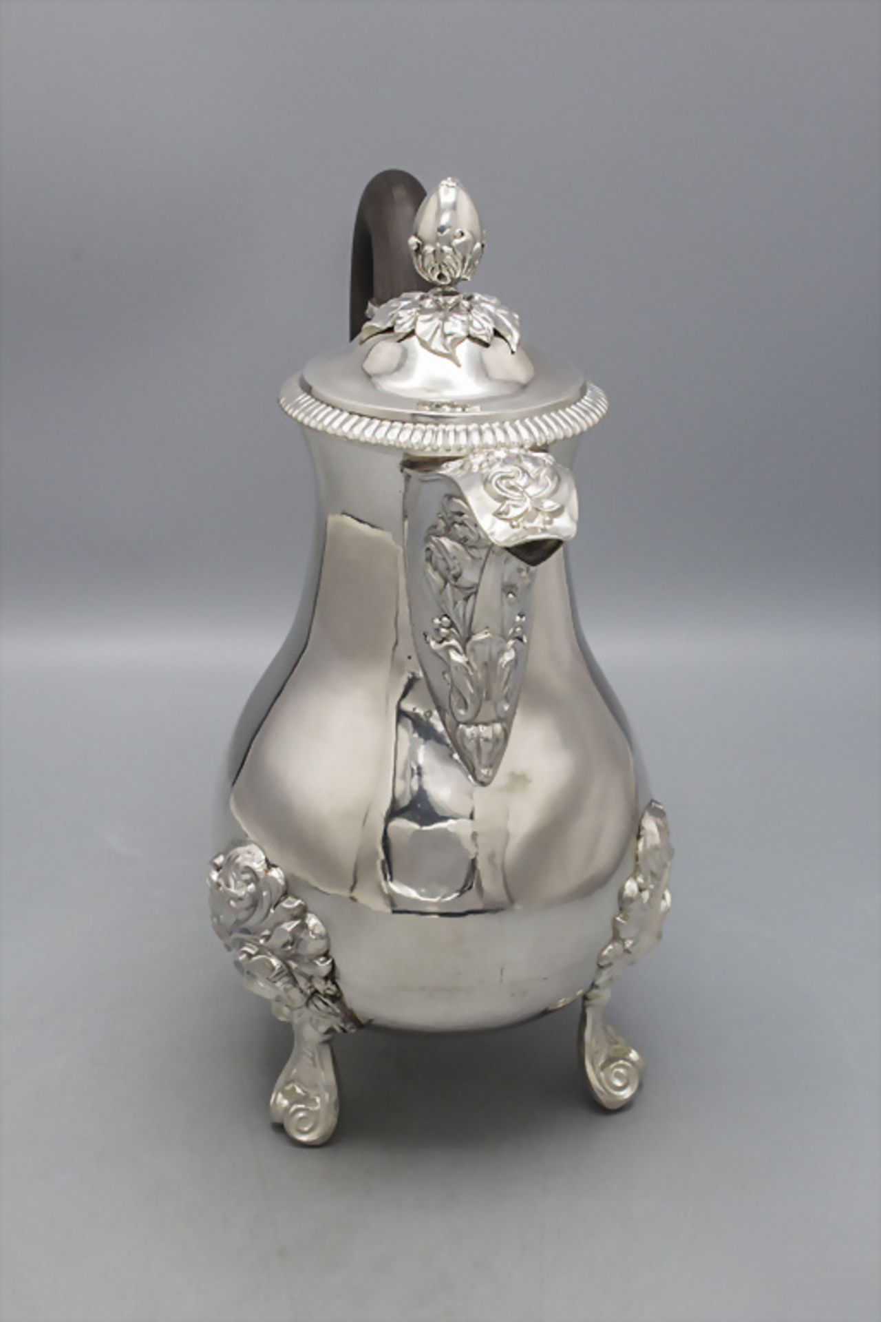 Kaffeekanne / A silver coffee pot, J. Vinckenbosch, Beneden-Maas, 1798-1814 - Image 2 of 9