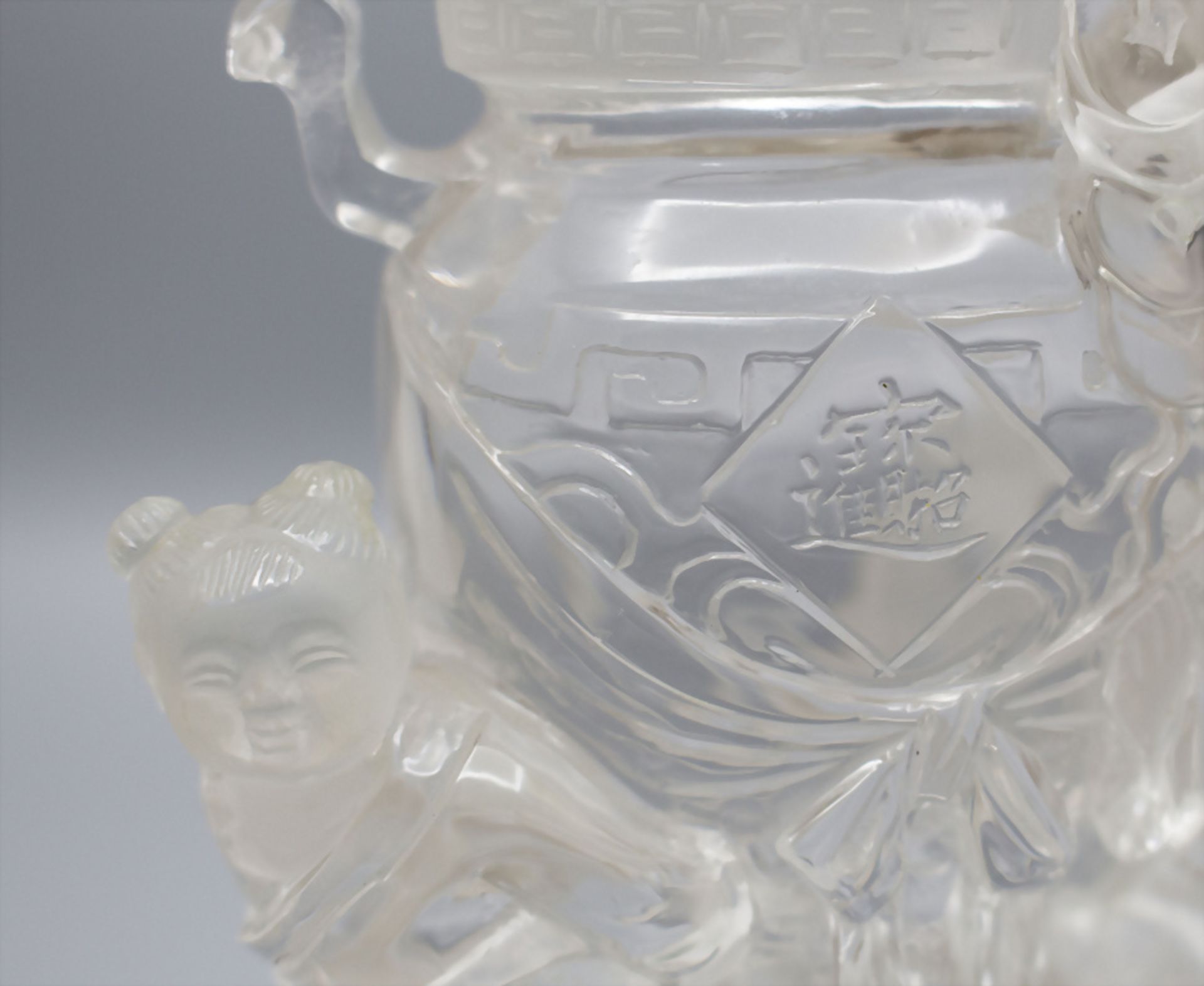 Bergkristall-Figur / A carved rock crystal figure, China, 20. Jh. - Image 5 of 9