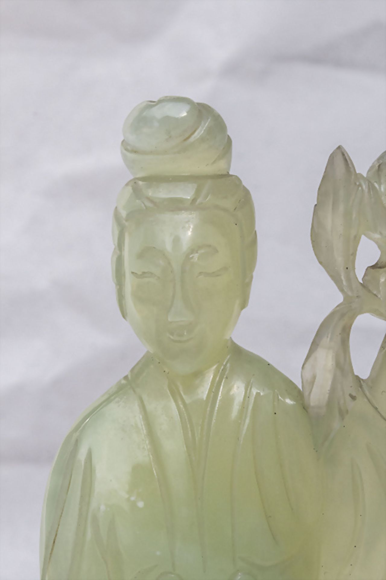 Jadeskulptur / A jade sculpture, Guanyin, China, um 1900 - Image 10 of 10