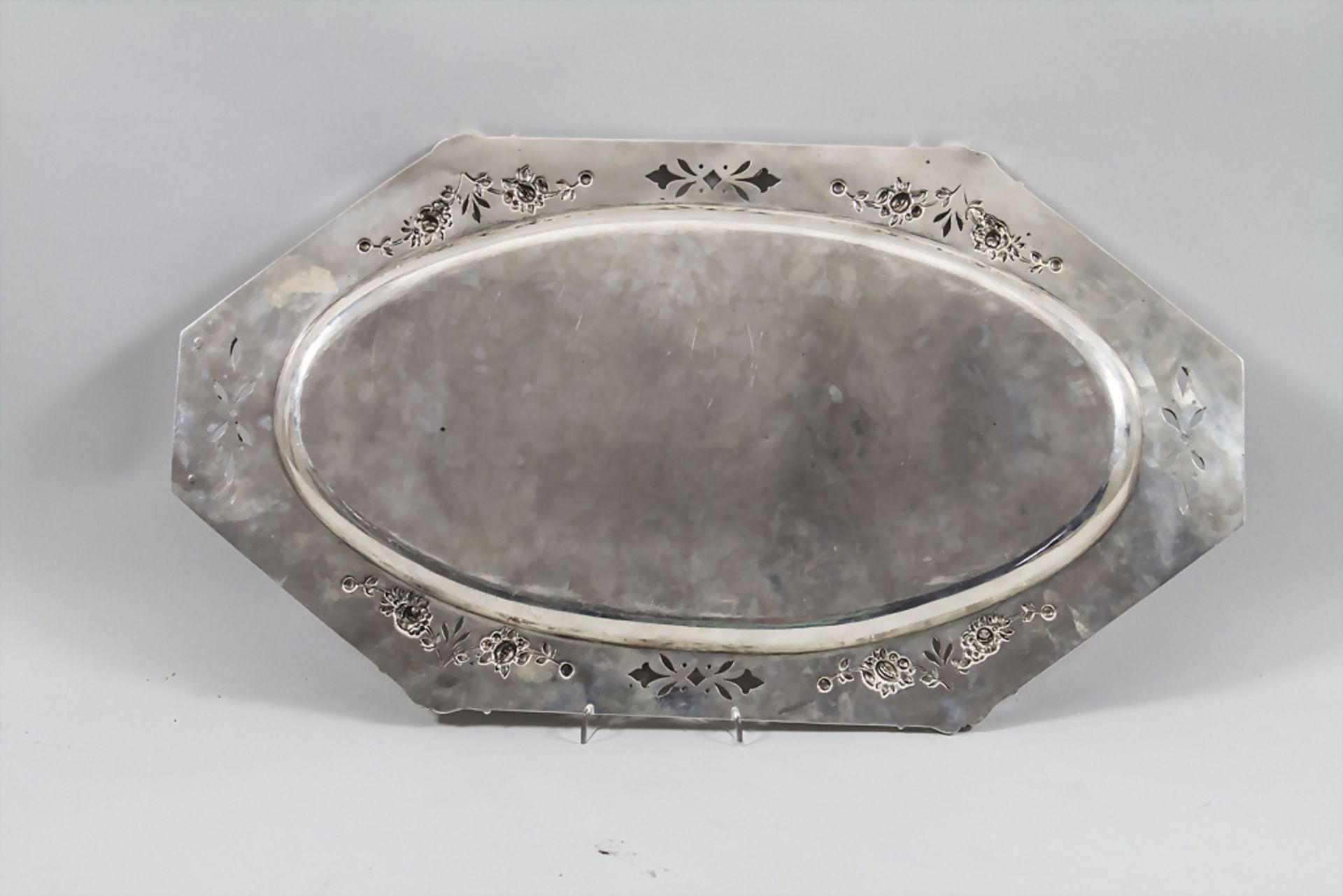 Großes Tee-Tablett / A large silver tea tray, Wien, um 1900 - Bild 3 aus 6