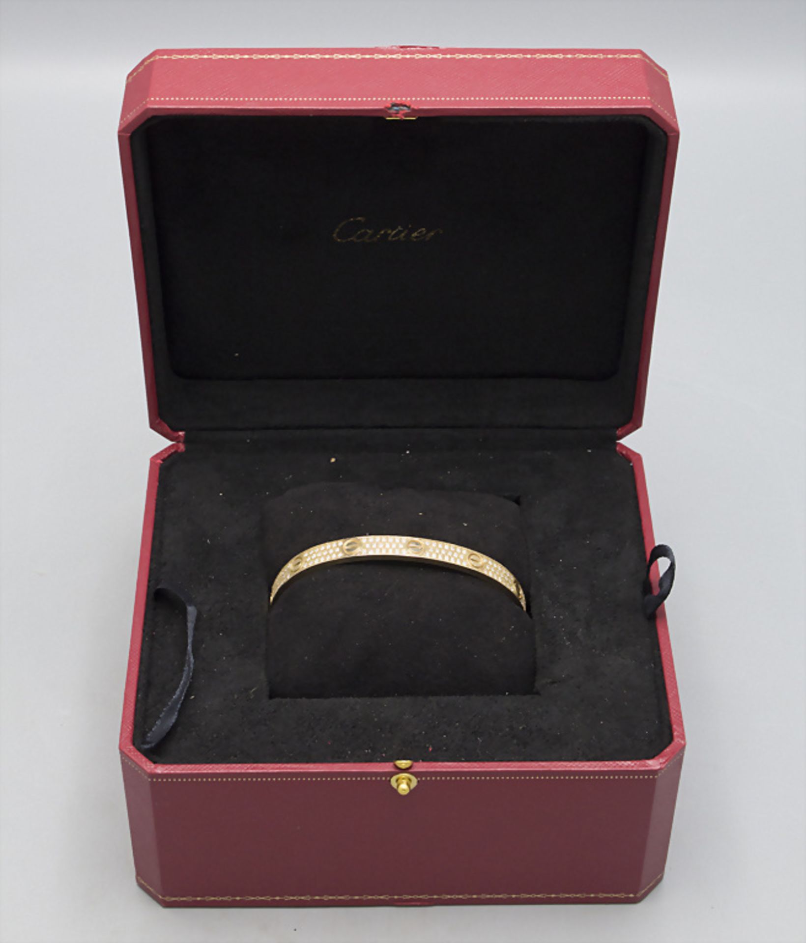 Cartier, Armband mit Diamanten 'Love Bracelet' / An 18 ct. gold bracelet with diamonds - Bild 2 aus 6