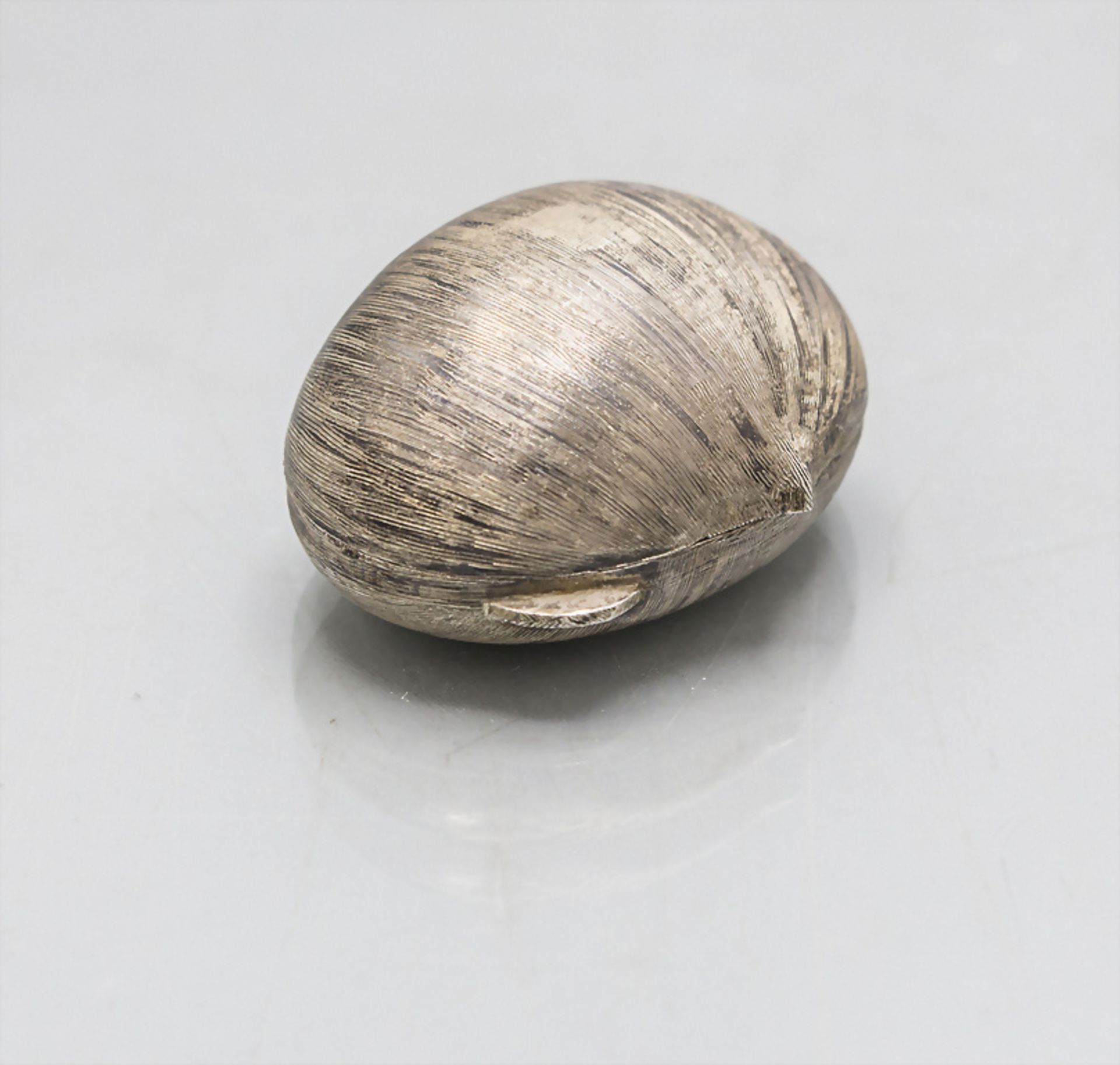 Kleine Dose in Form einer Marone / A small silver box in the shape of a chestnut, Italien, um 1960 - Bild 2 aus 5