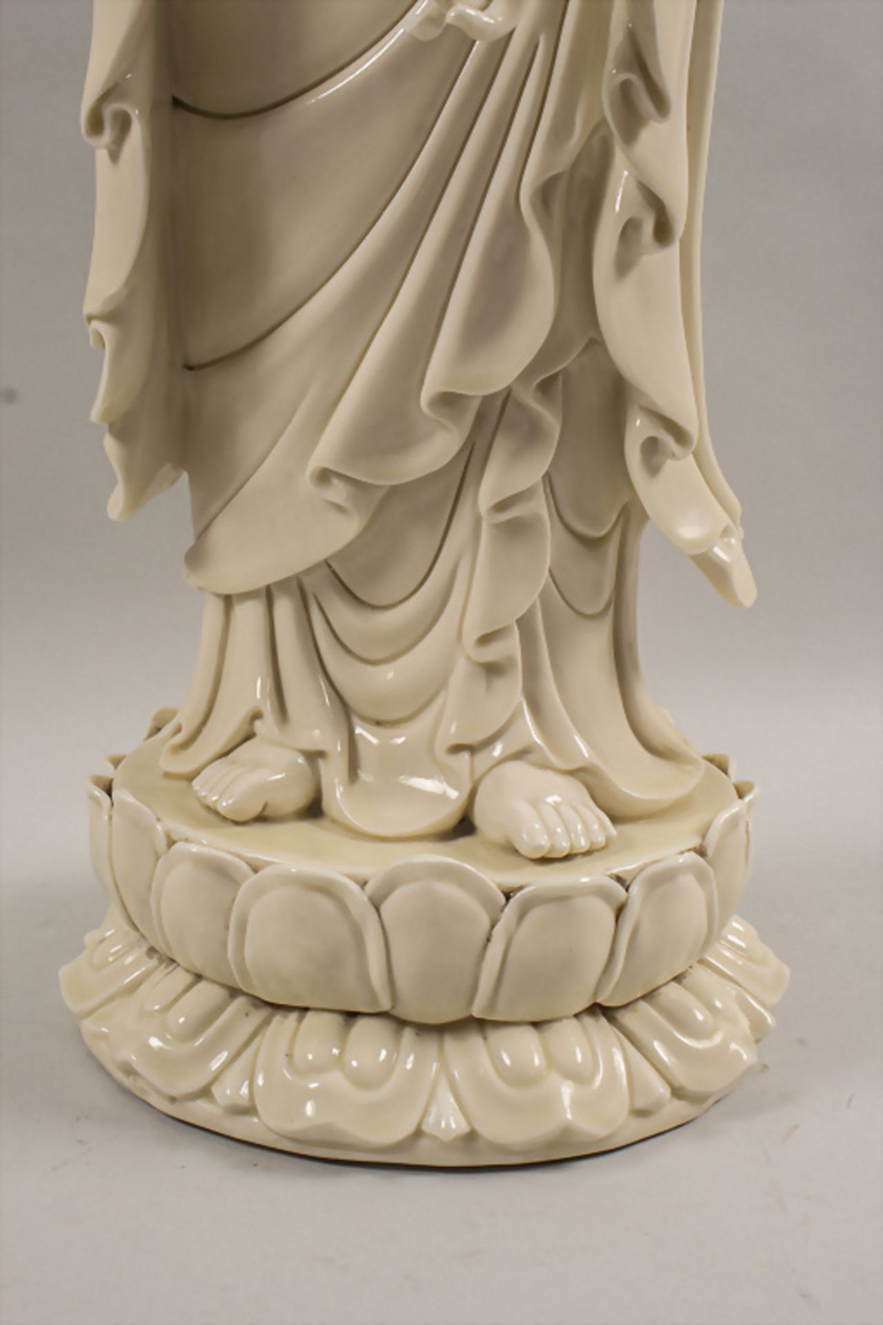 Songzi Blanc de Chine Guanyin, 20. Jh. - Bild 4 aus 9