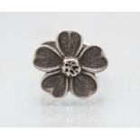 Ring mit großer Blüte / A Sterling silver ring with a large blossom, 1970er Jahre