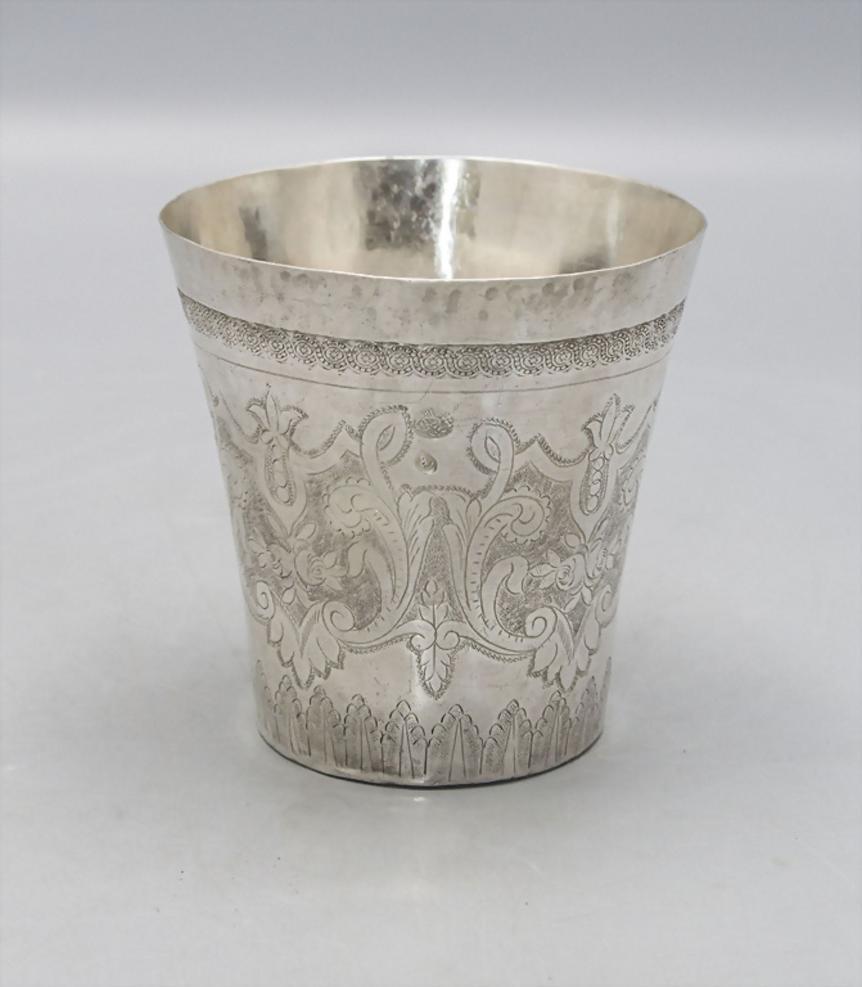 Osmanischer Becher mit Floraldekor / An Ottoman silver beaker, 18.-19. Jh.