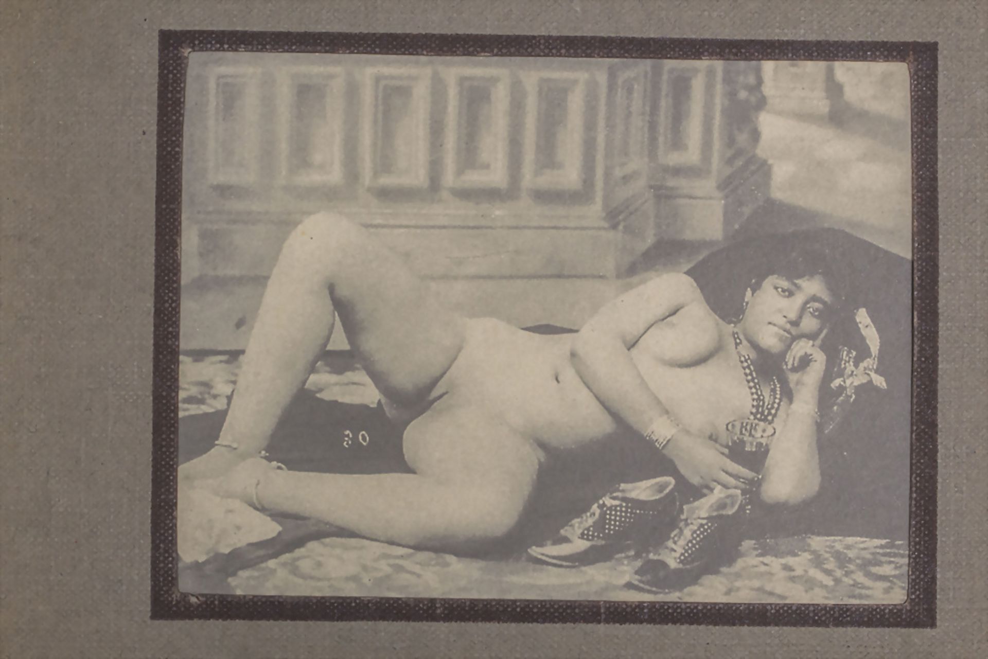Postkartenalbum 'Erotische Kunst' / A postcard album 'erotic art', 1. Hälfte 20. Jh. - Image 4 of 5