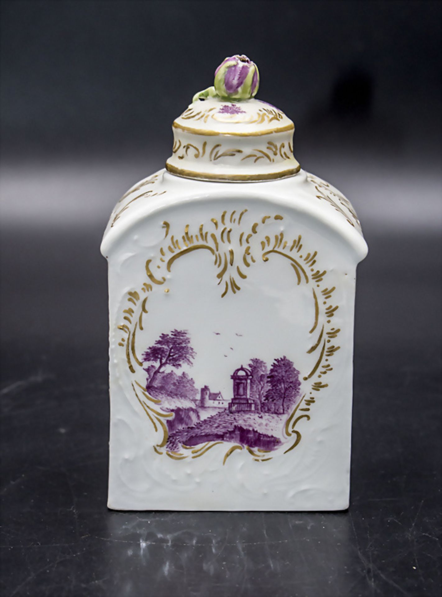 Teedose mit Landschaft / A tea caddy with a landscape, Meissen, um 1750