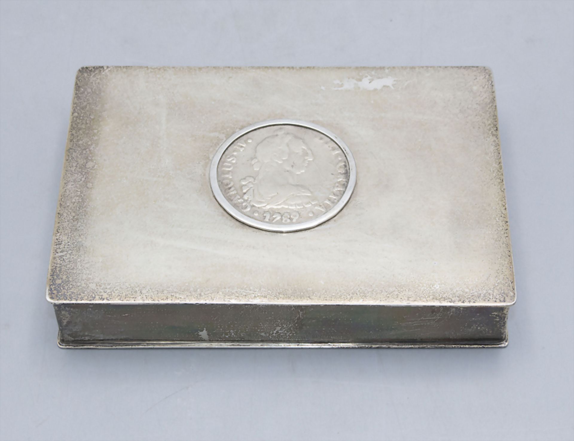 Zigarettendose / A silver cigarette box, um 1930