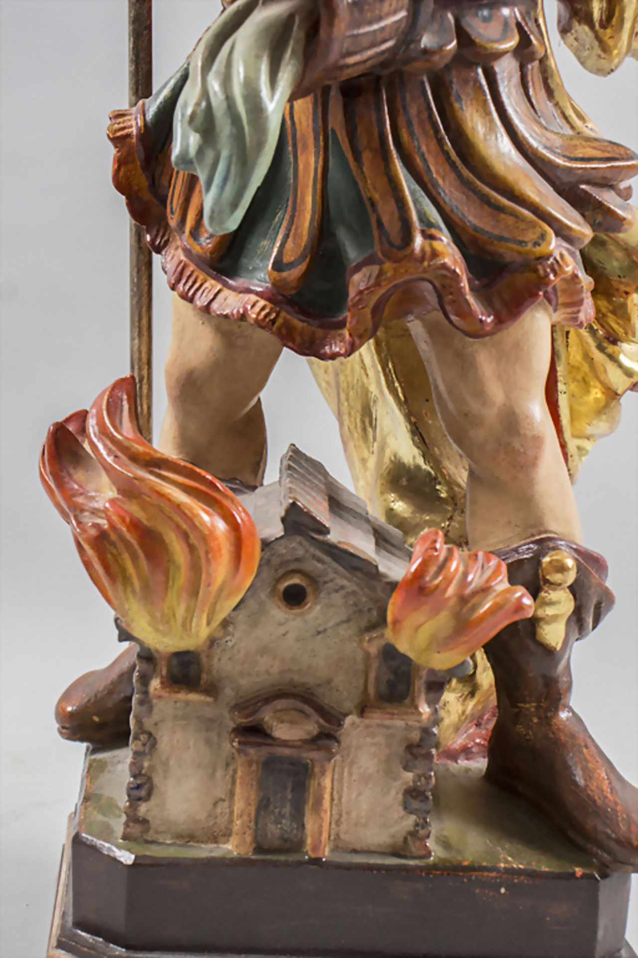 Holzskulptur 'Heiliger Florian' / A wooden sculpture of Saint Florian, Grödner ... - Bild 3 aus 9
