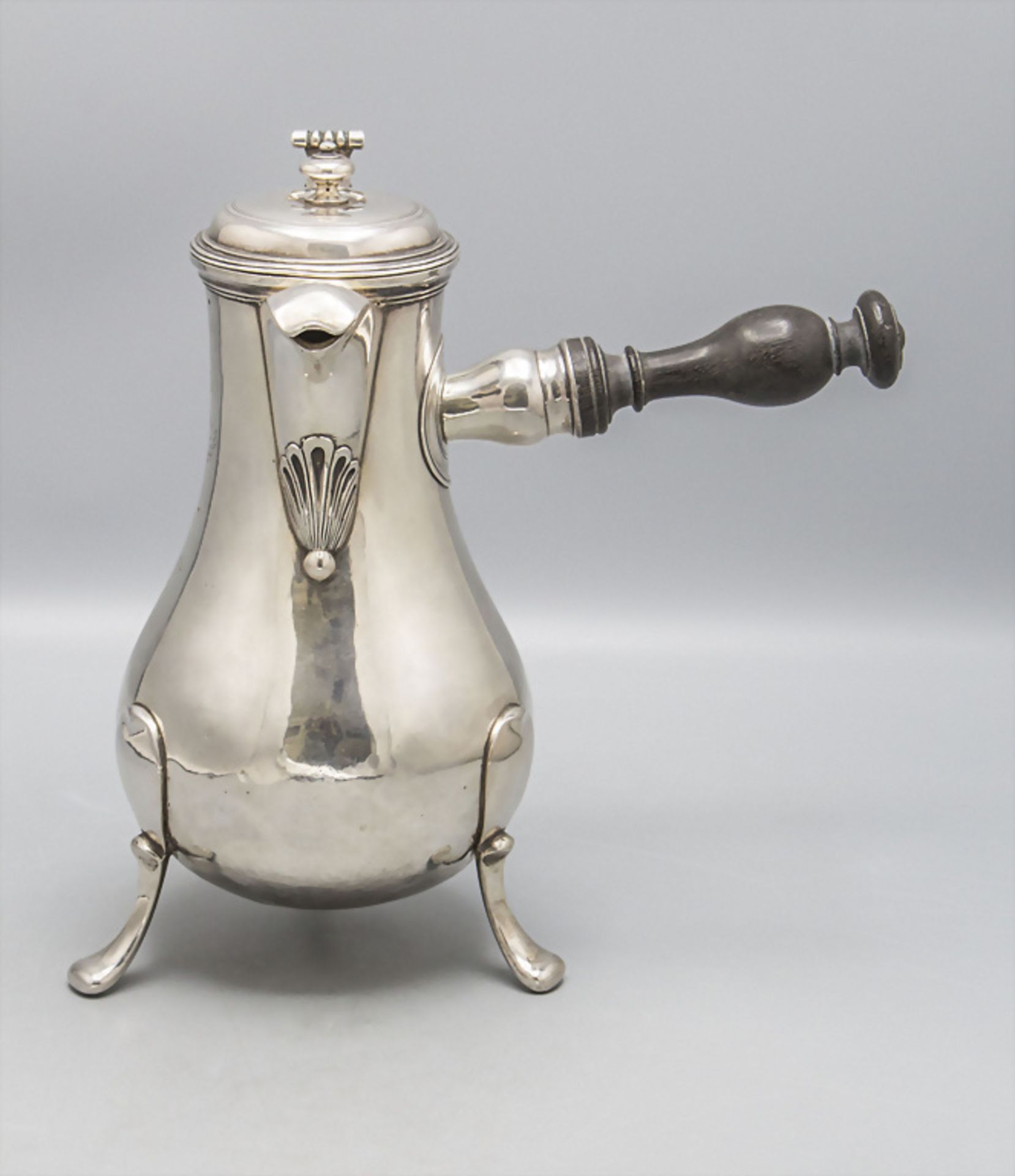 Barock Kaffeekanne / A Baroque silver coffee pot, Jacques Chambert, Versailles, 1764