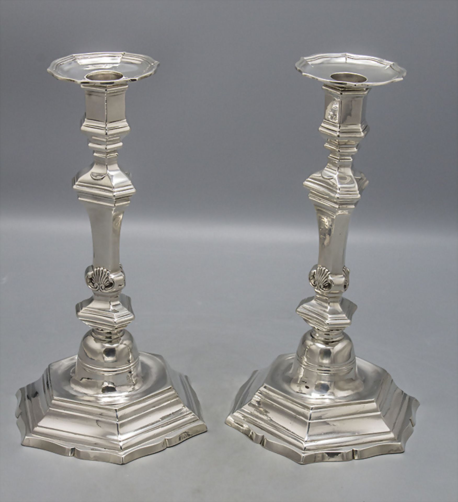 Paar Louis XV Kerzenleuchter / A pair of Louis XV silver candlesticks / Paire de Louis XV ... - Bild 3 aus 8