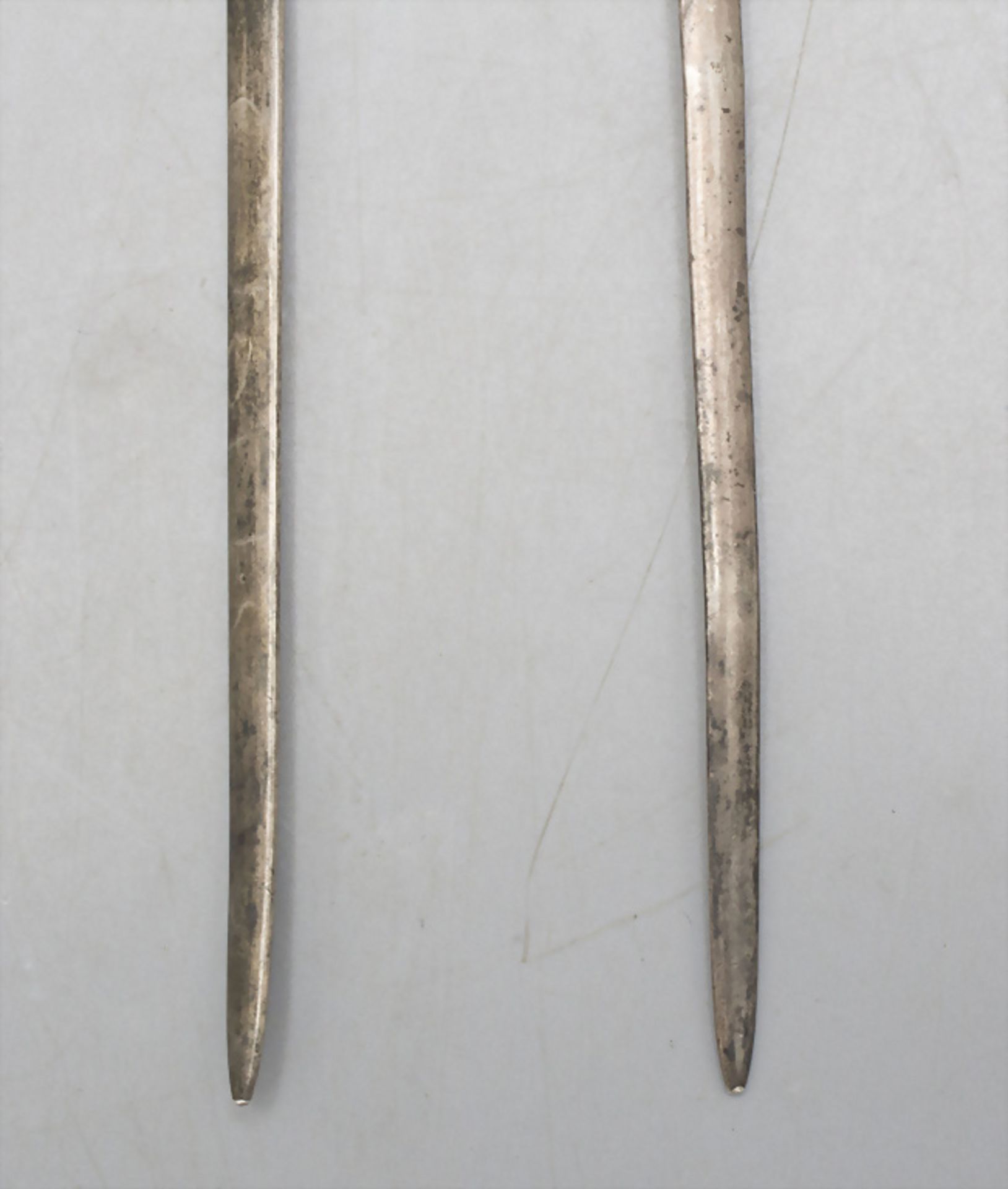 2 Fleischspieße / 2 silver meat skewers, Henri Gabert, Paris, um 1890 - Bild 3 aus 3