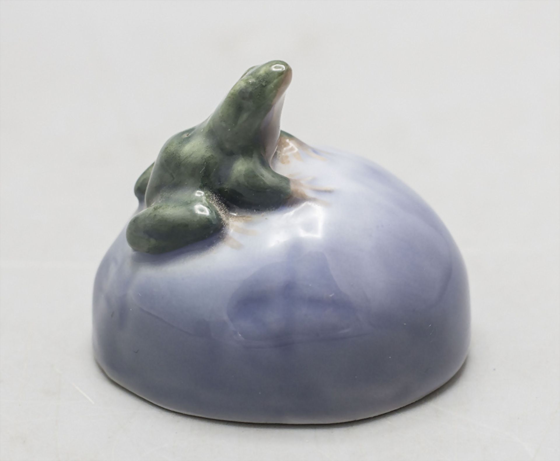 Frosch auf Stein / A frog on a stone, Royal Copenhagen, 1923